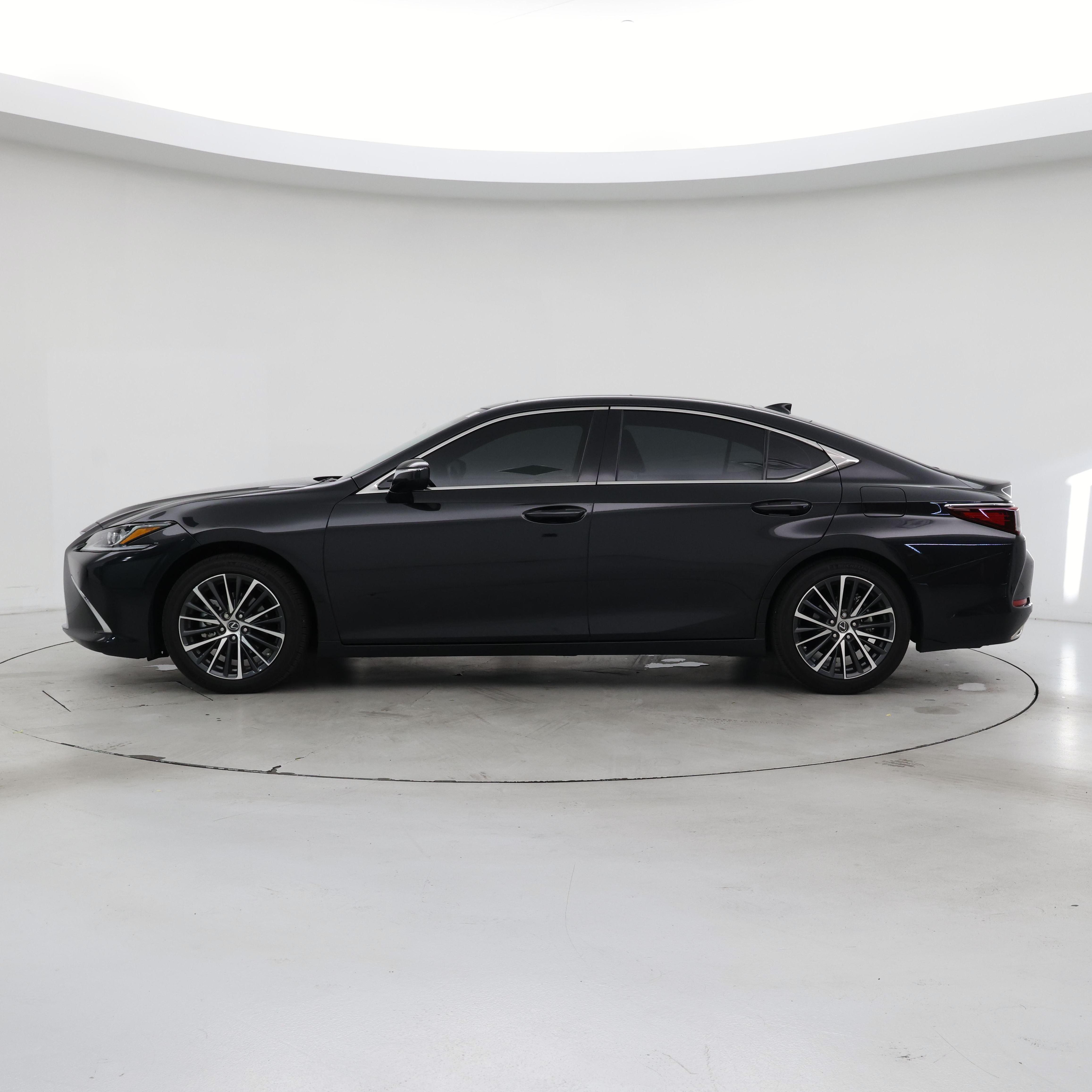 Thumbnail: 2025 Lexus ES - 3