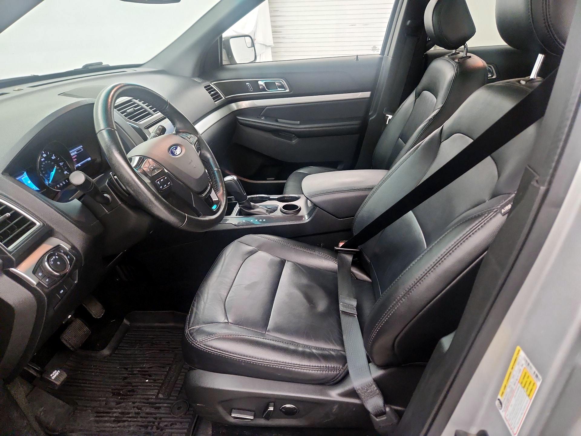Thumbnail: 2016 Ford Explorer - 11