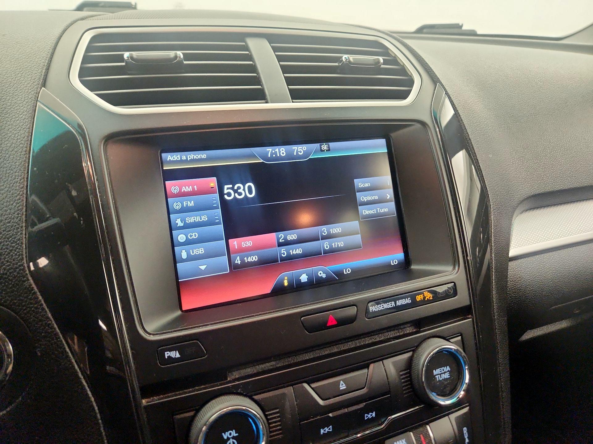 Thumbnail: 2016 Ford Explorer - 16