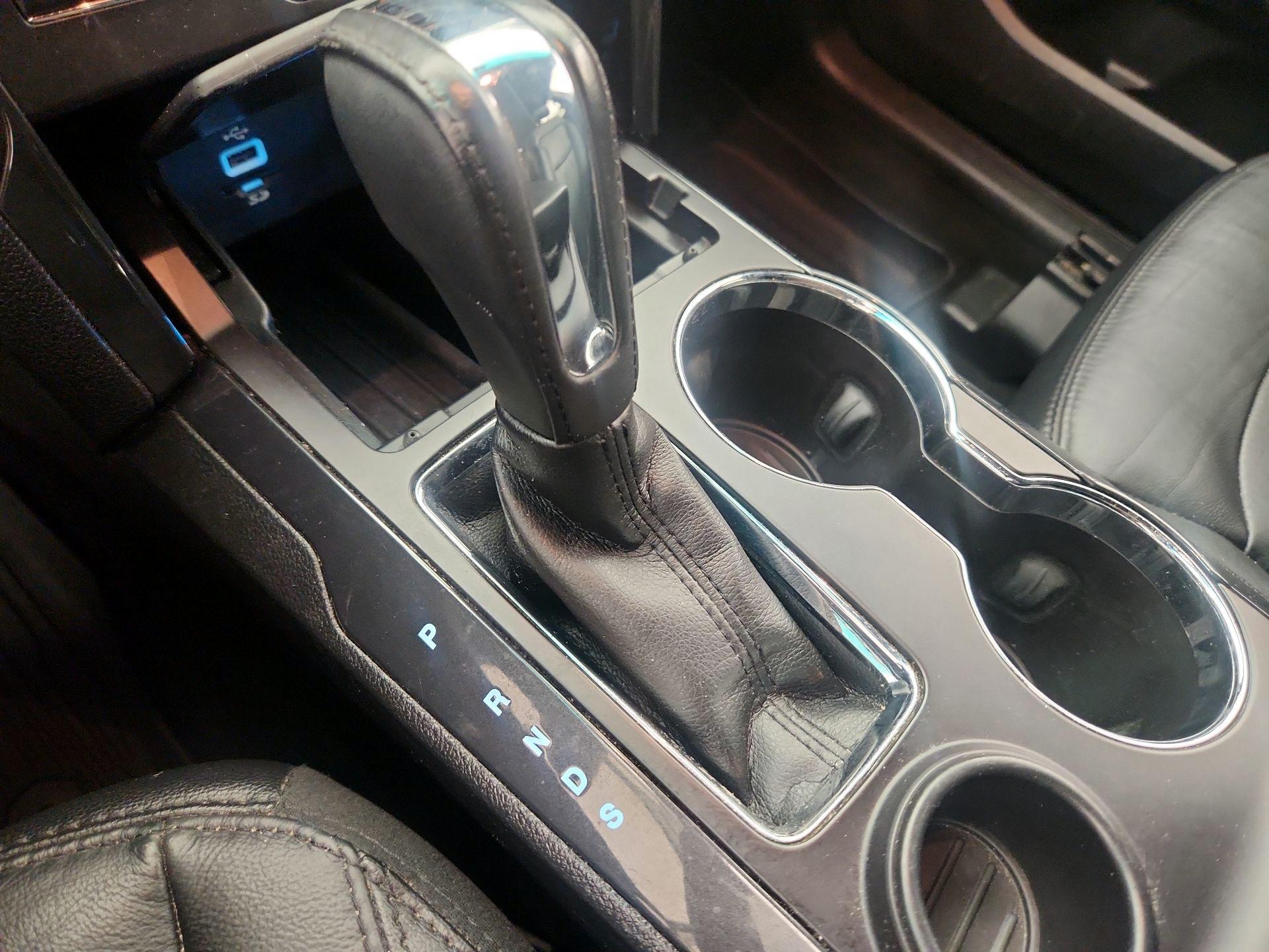 Thumbnail: 2016 Ford Explorer - 18