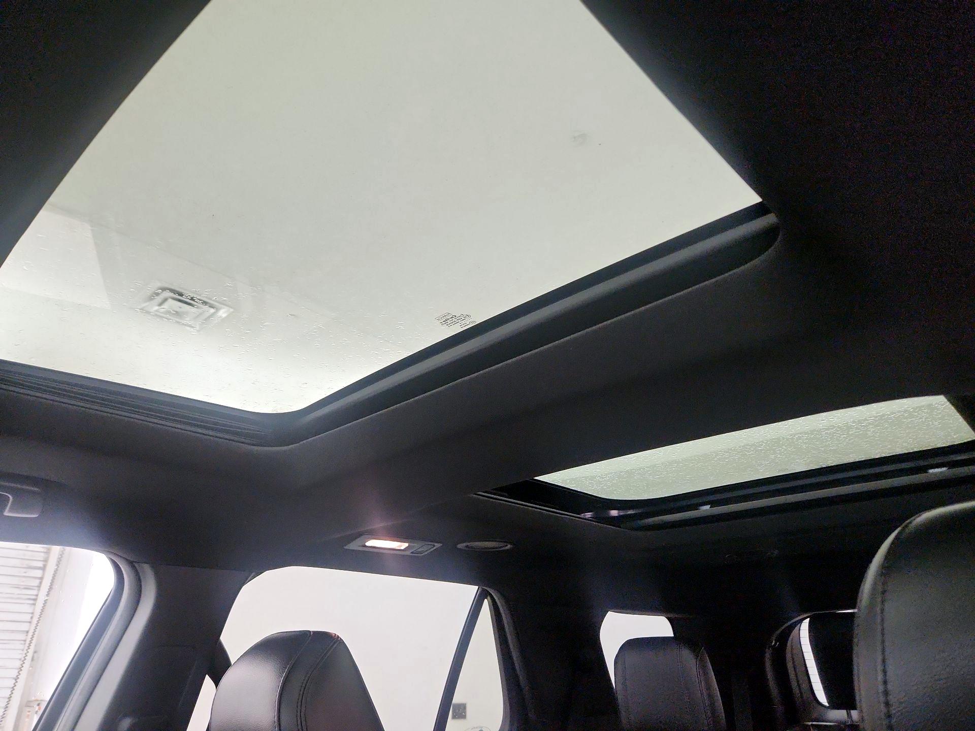 Thumbnail: 2016 Ford Explorer - 20
