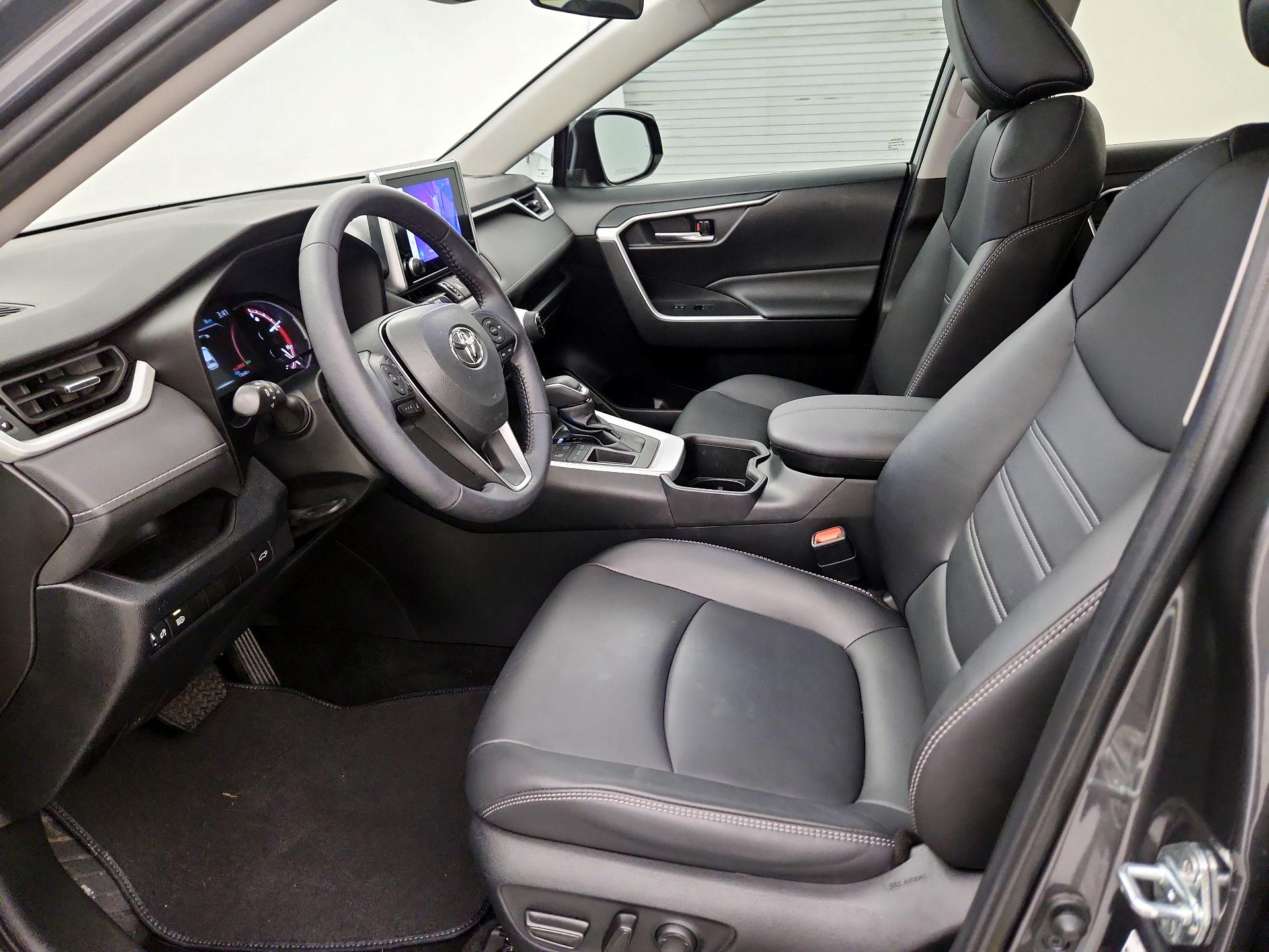 Thumbnail: 2023 Toyota RAV4 - 11