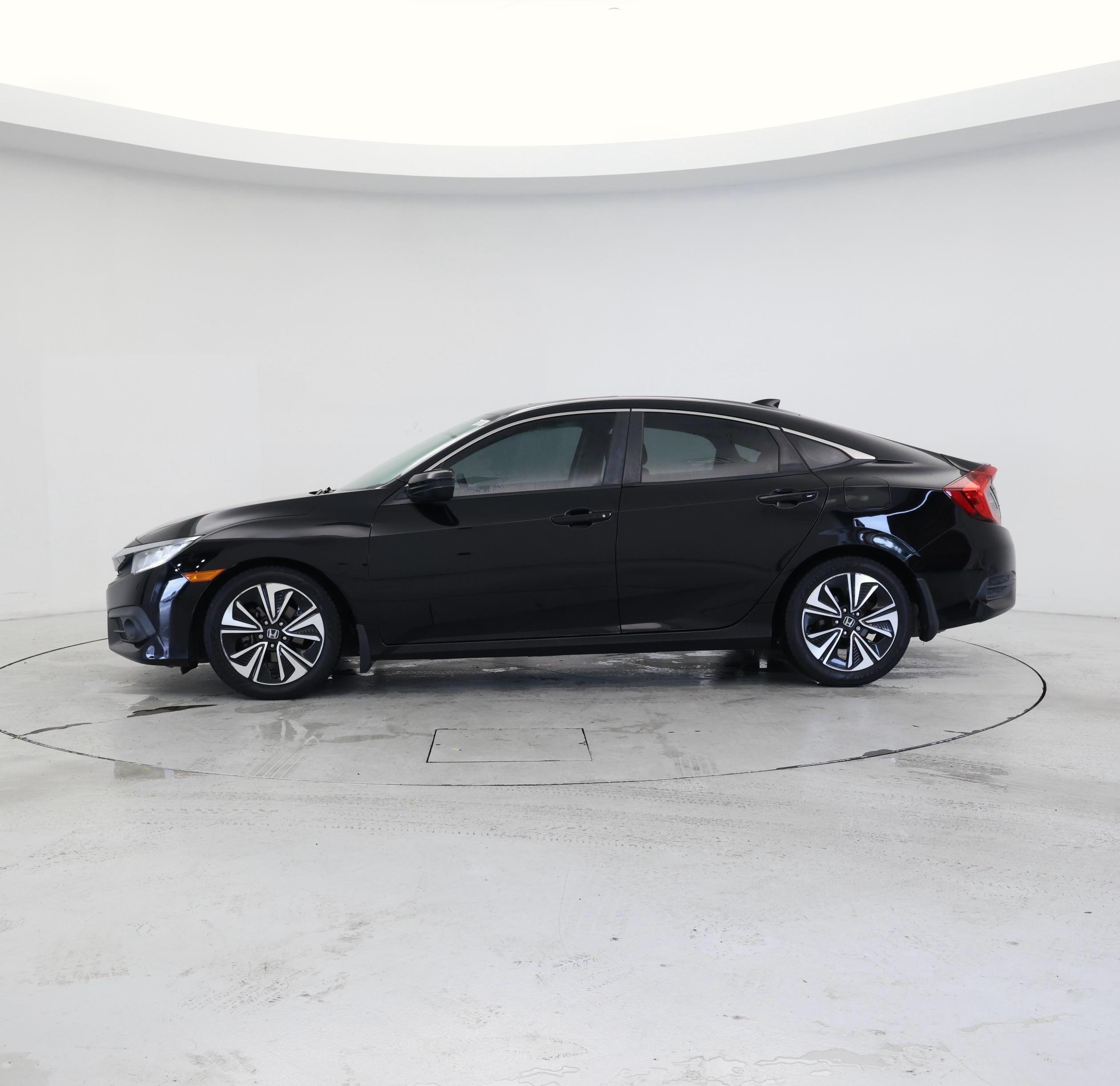 Thumbnail: 2017 Honda Civic - 3