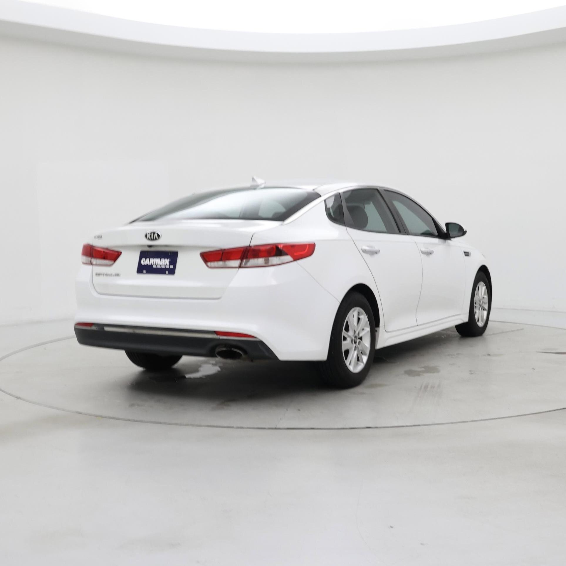 Thumbnail: 2016 Kia Optima - 8