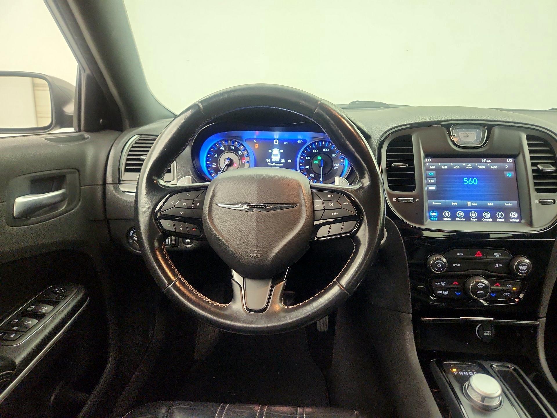 Thumbnail: 2019 Chrysler 300 - 10