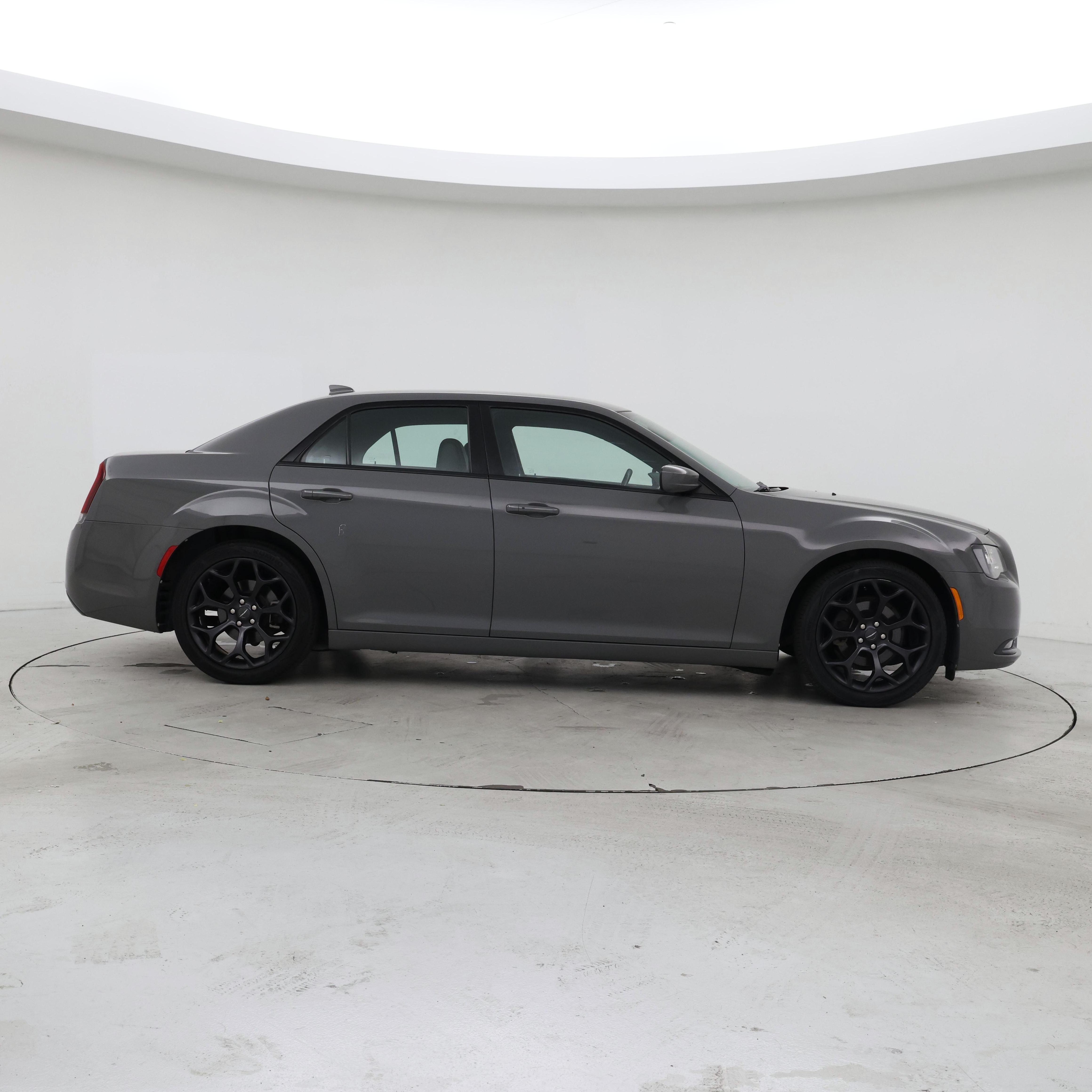 Thumbnail: 2019 Chrysler 300 - 7