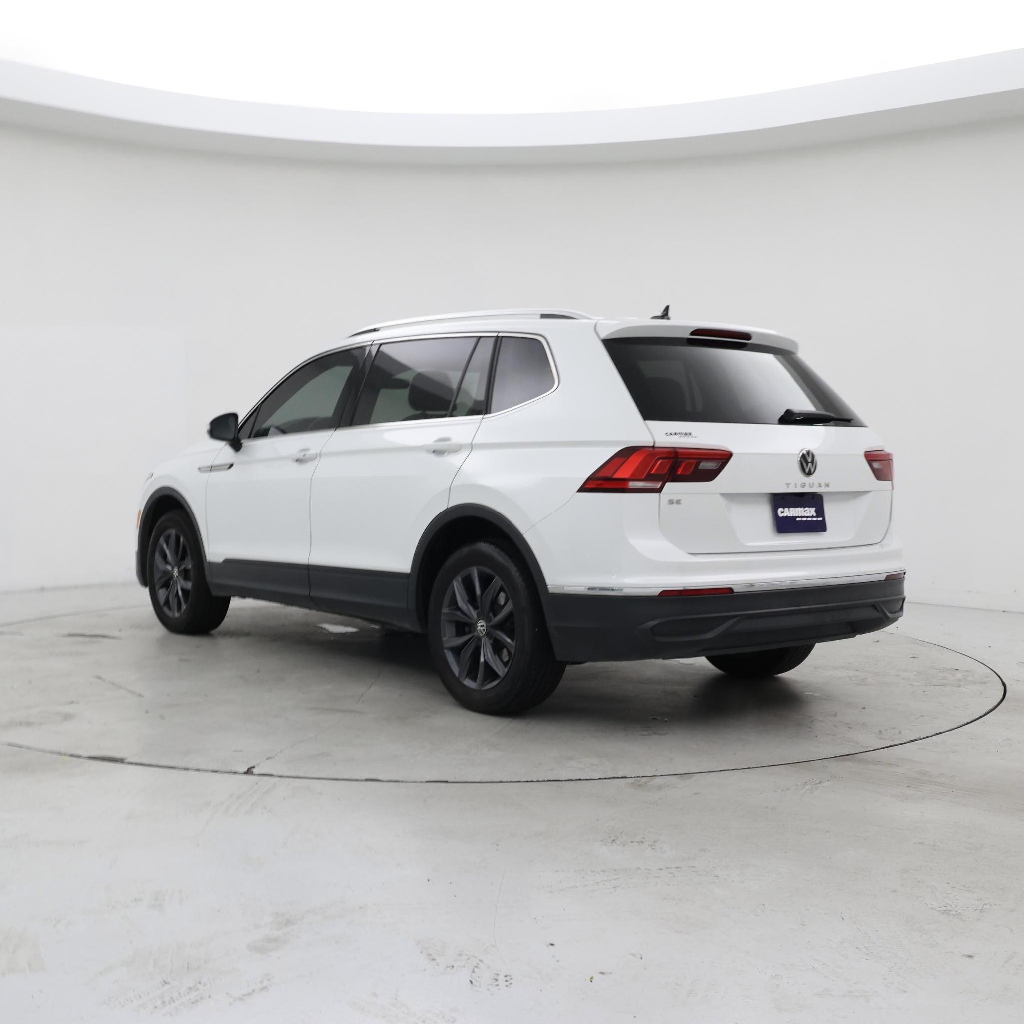 Thumbnail: 2023 Volkswagen Tiguan - 2