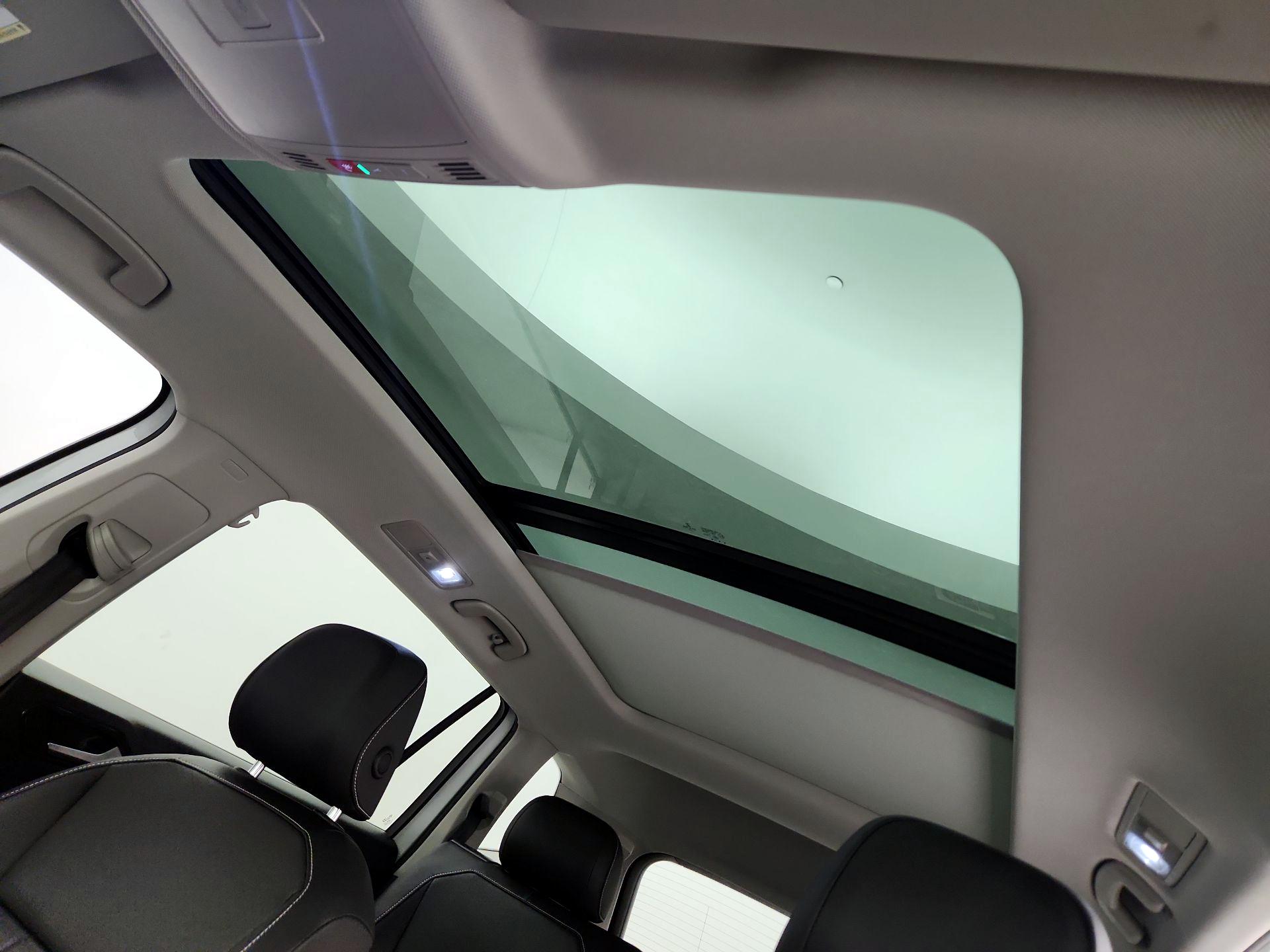 Thumbnail: 2023 Volkswagen Tiguan - 19