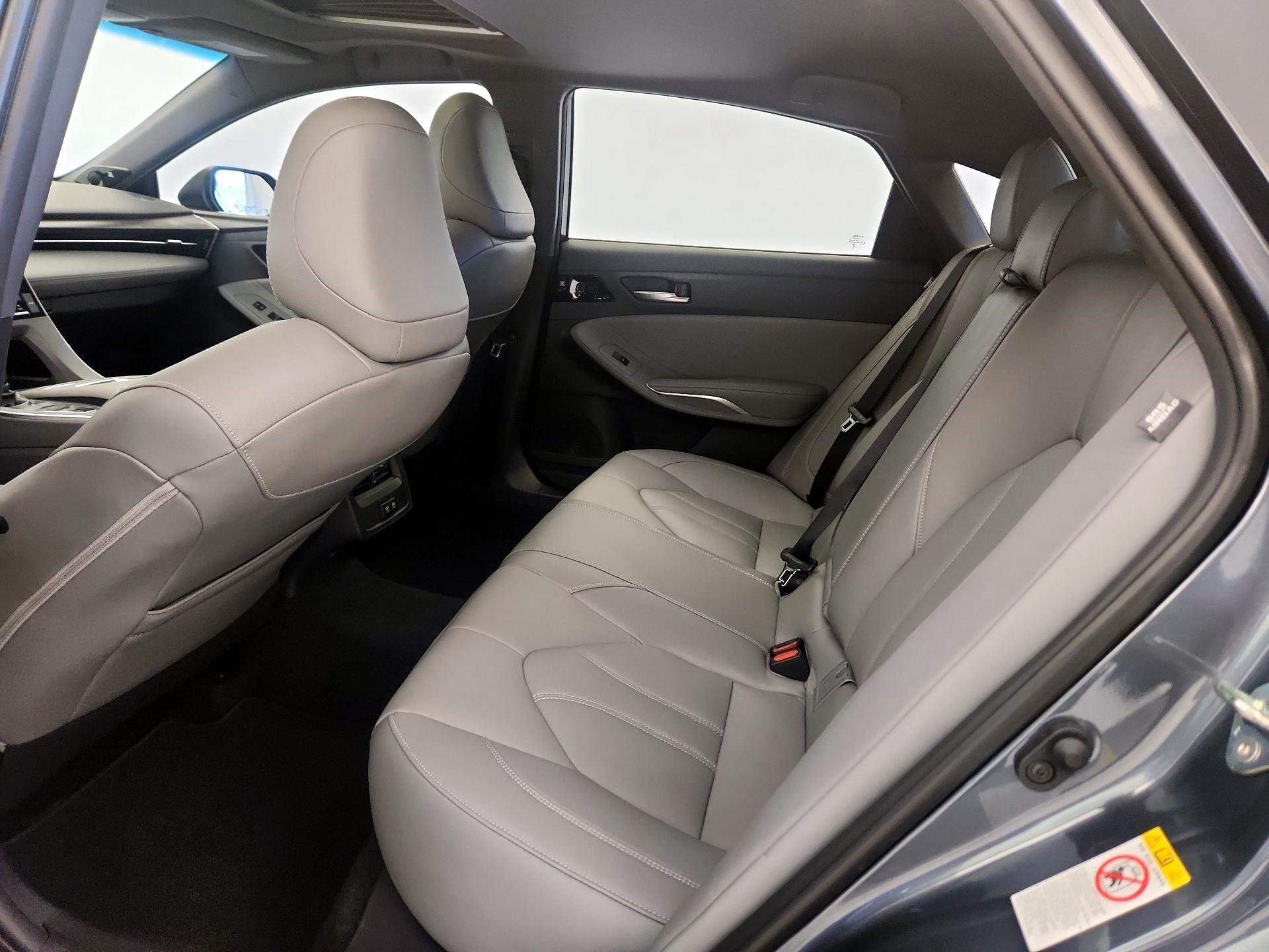 Thumbnail: 2019 Toyota Avalon - 18