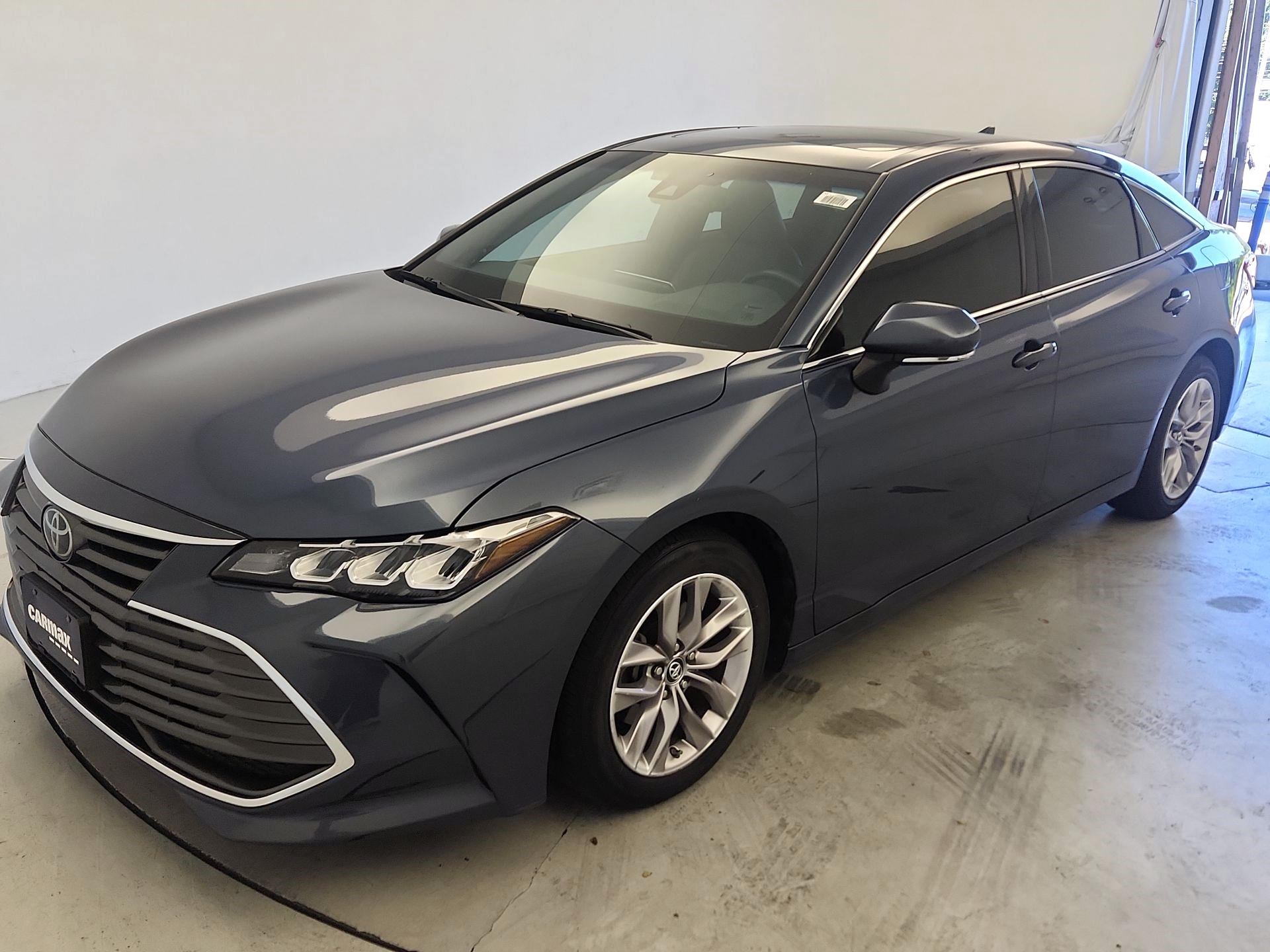 Thumbnail: 2019 Toyota Avalon - 3