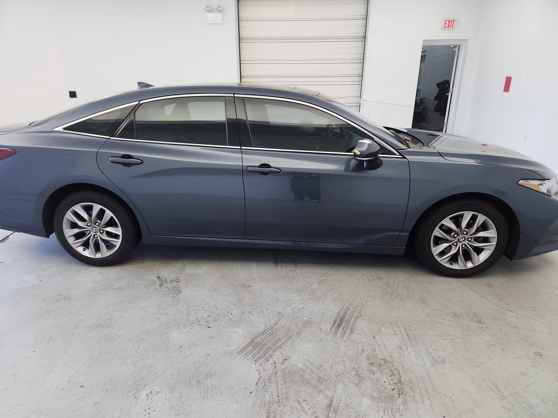 Thumbnail: 2019 Toyota Avalon - 4