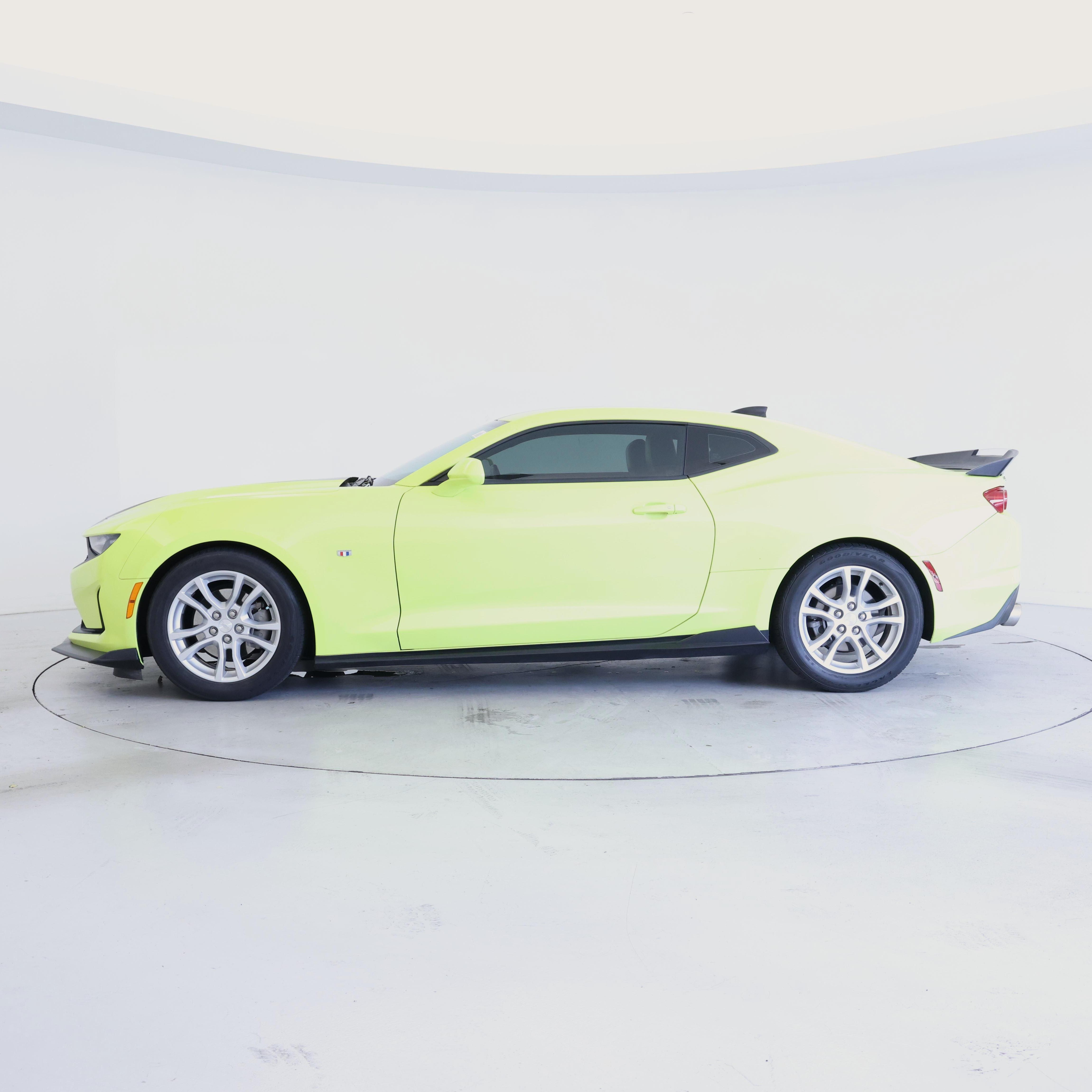 Thumbnail: 2021 Chevrolet Camaro - 3