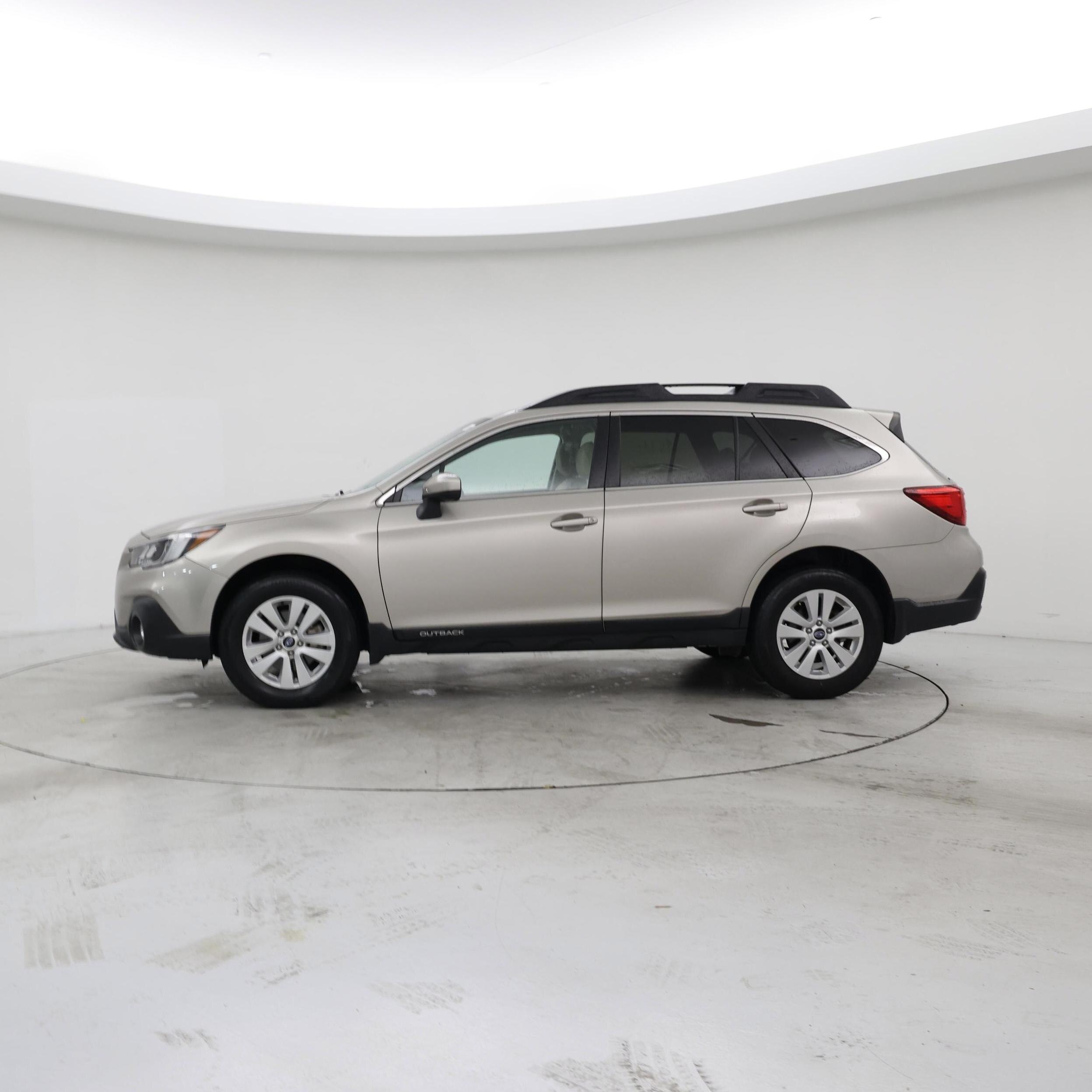 Thumbnail: 2019 Subaru Outback - 3