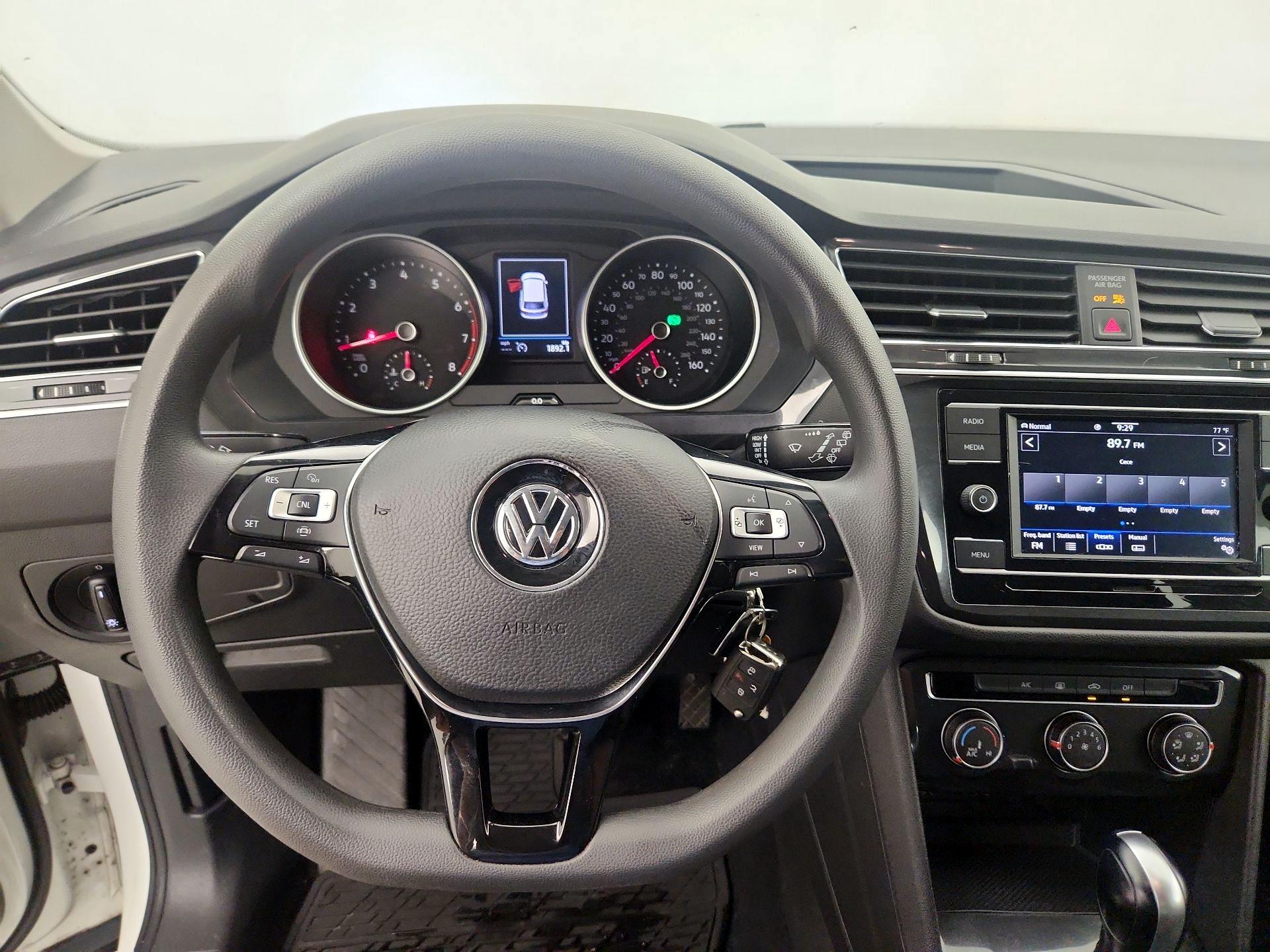 Thumbnail: 2021 Volkswagen Tiguan - 9