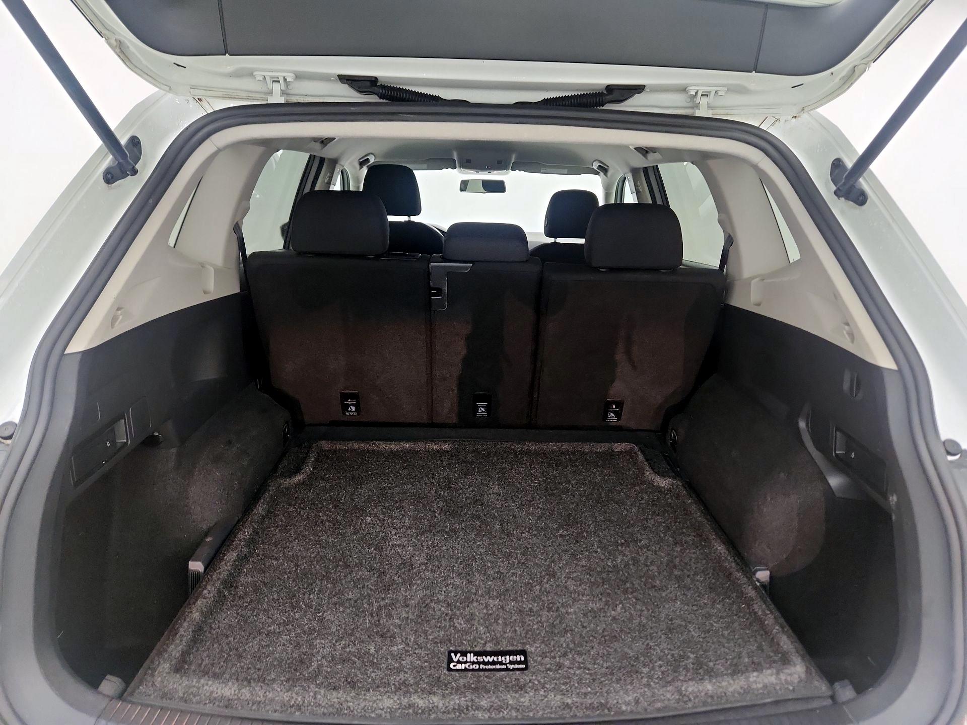 Thumbnail: 2021 Volkswagen Tiguan - 20