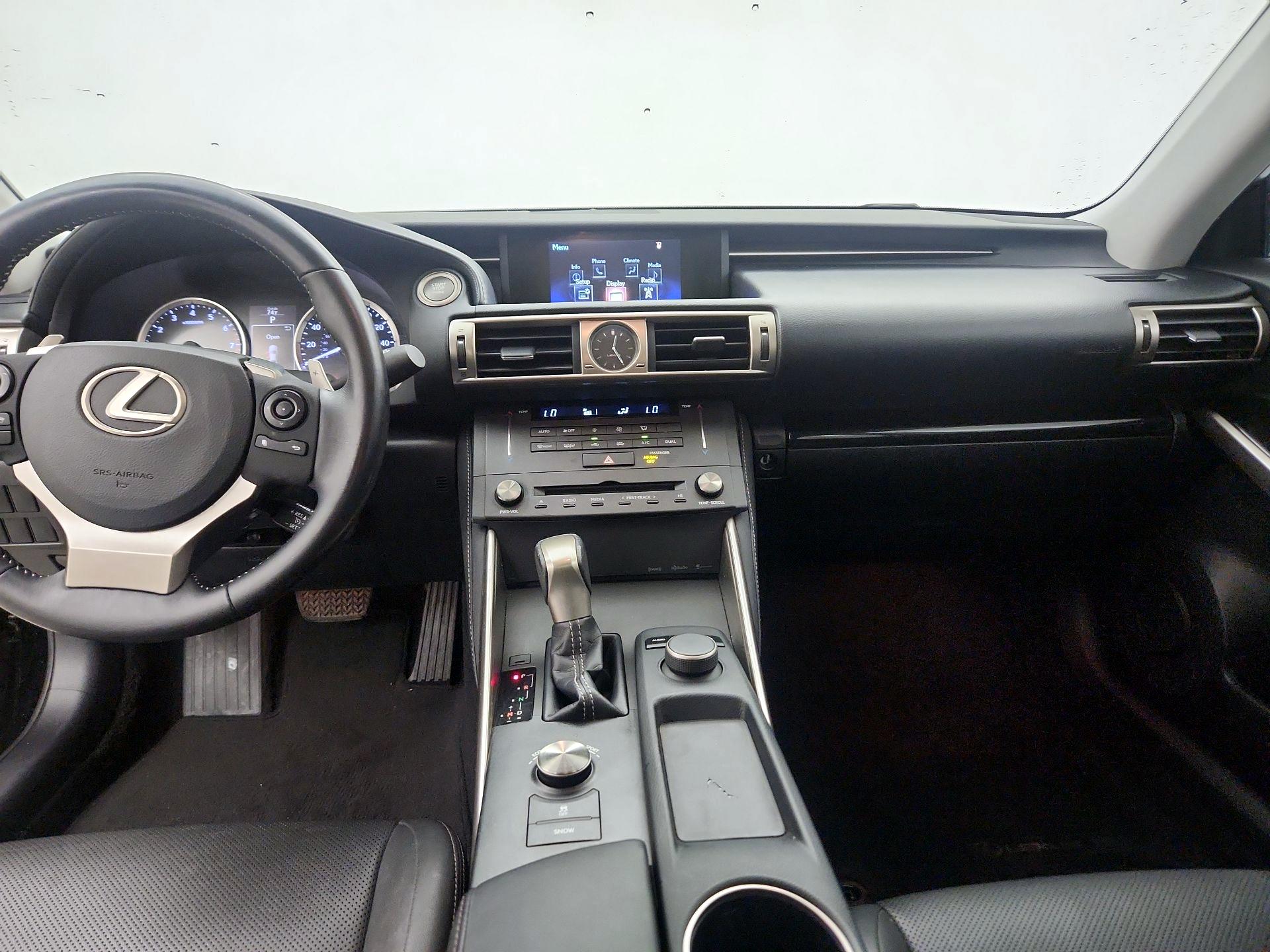 Thumbnail: 2015 Lexus IS - 9