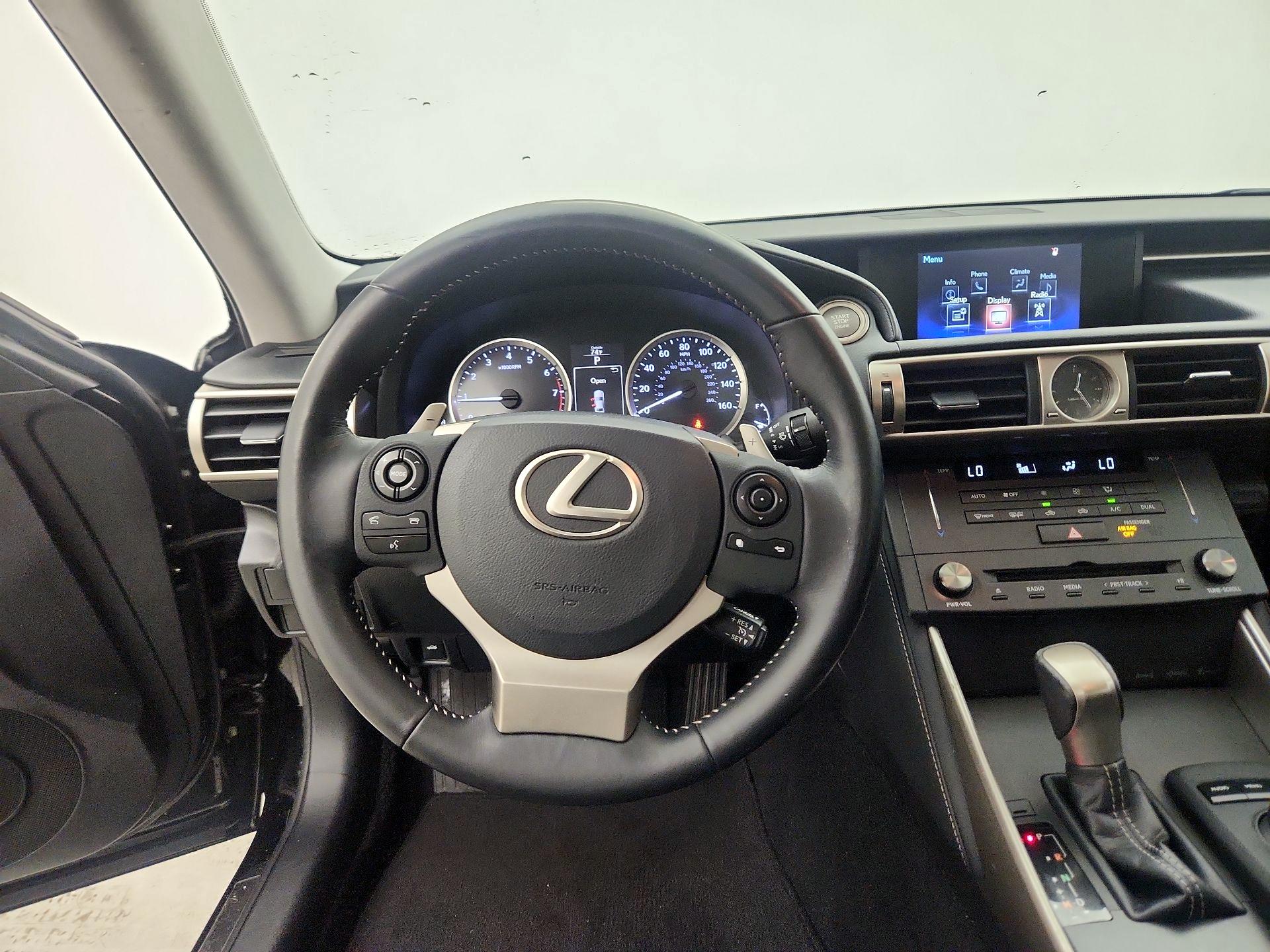 Thumbnail: 2015 Lexus IS - 10