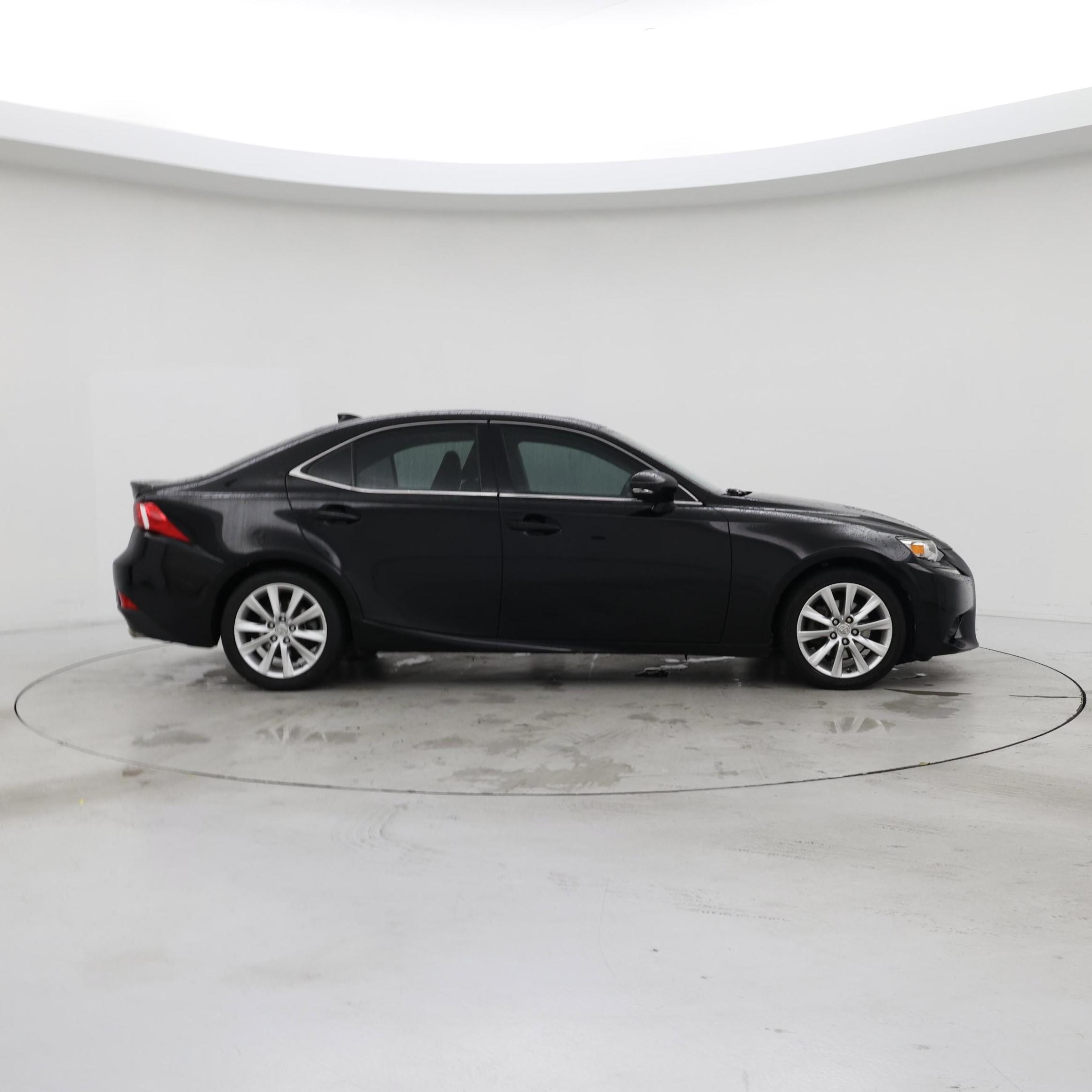 Thumbnail: 2015 Lexus IS - 7