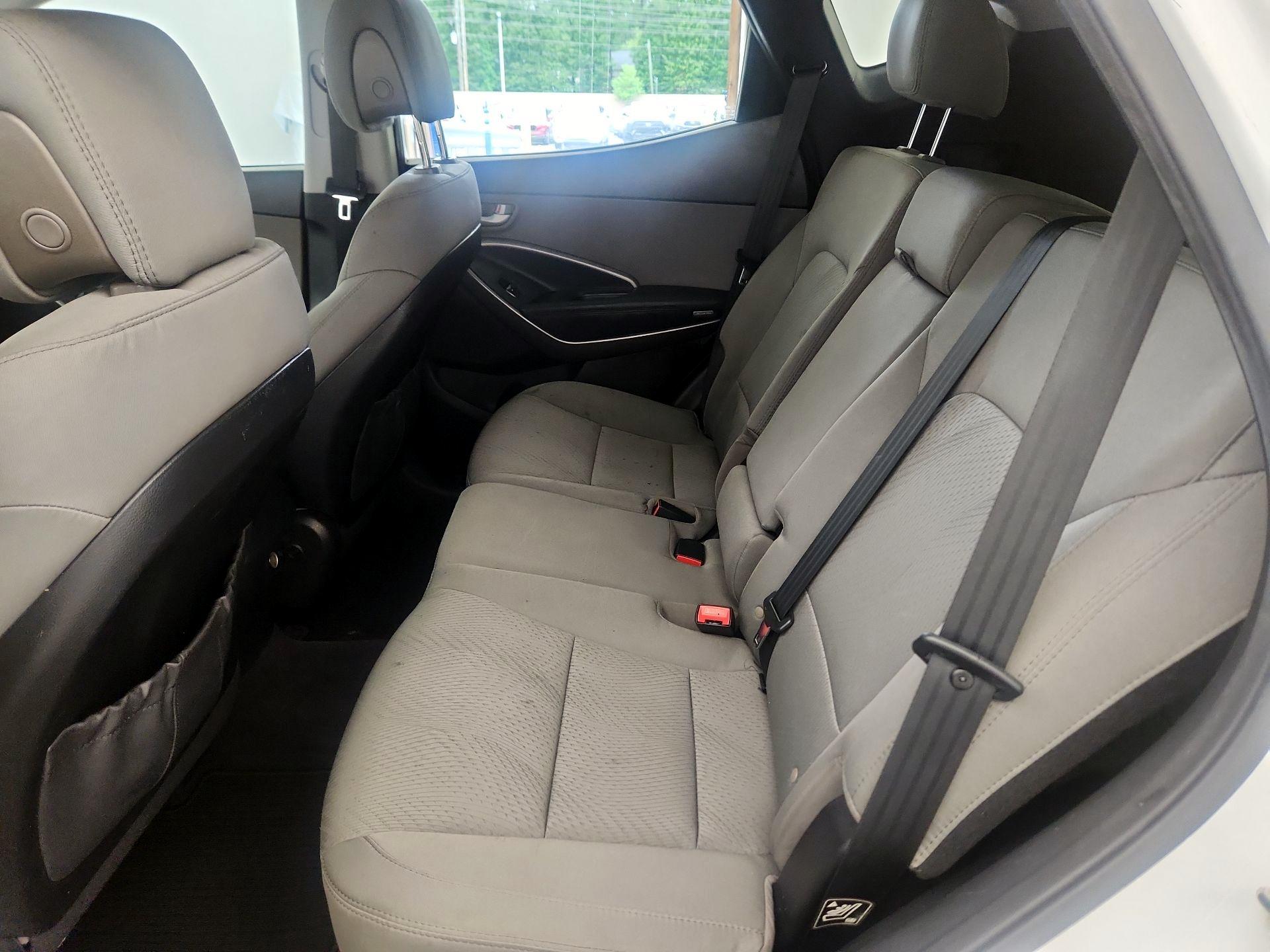 Thumbnail: 2016 Hyundai Santa Fe - 19
