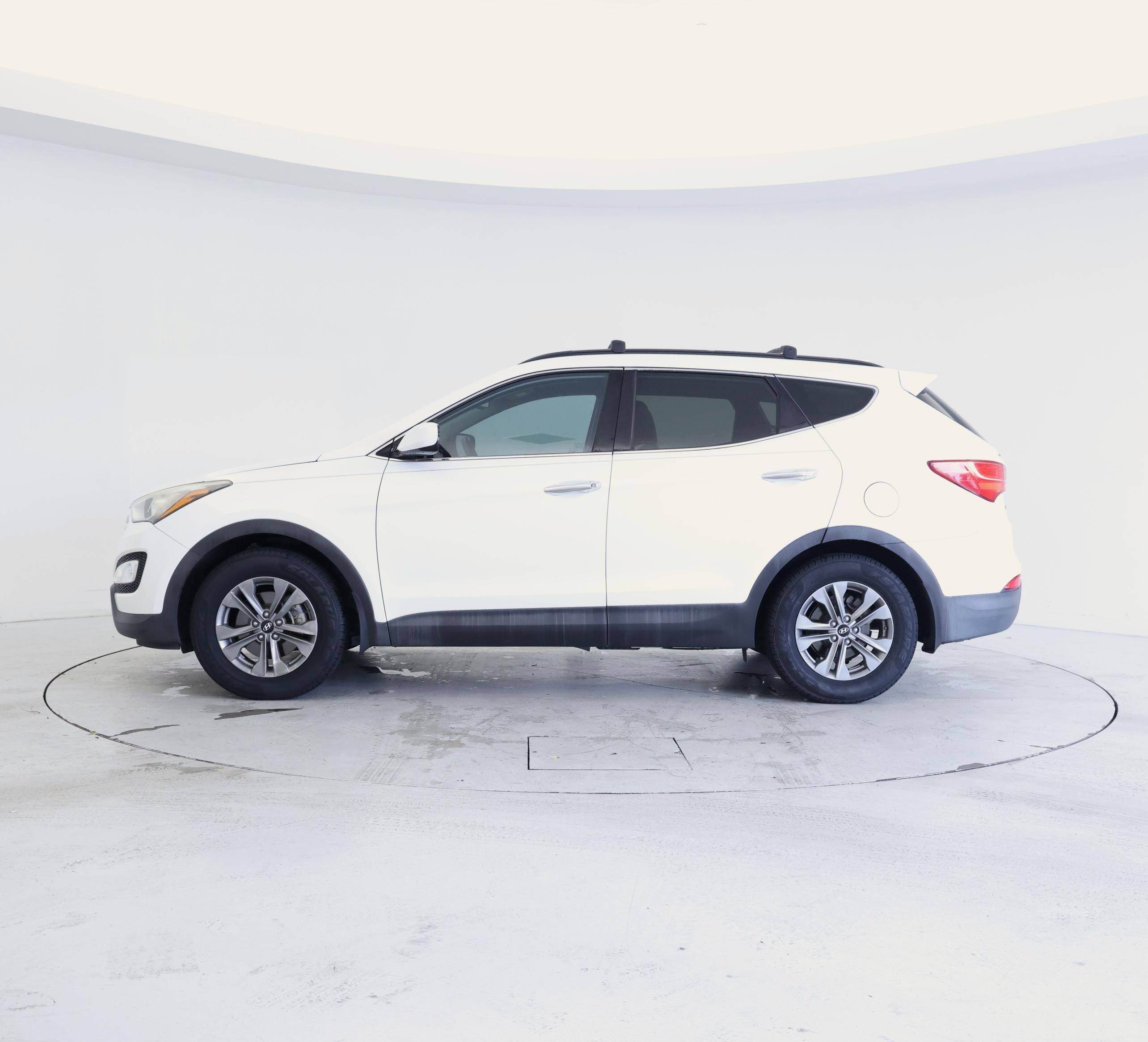 Thumbnail: 2016 Hyundai Santa Fe - 3