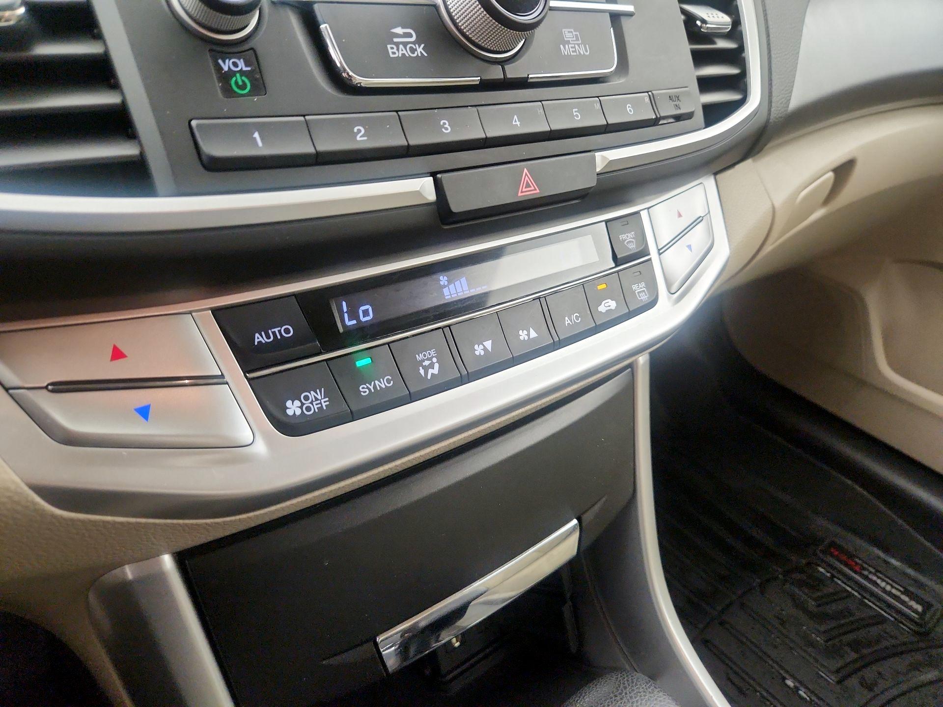 Thumbnail: 2014 Honda Accord - 16