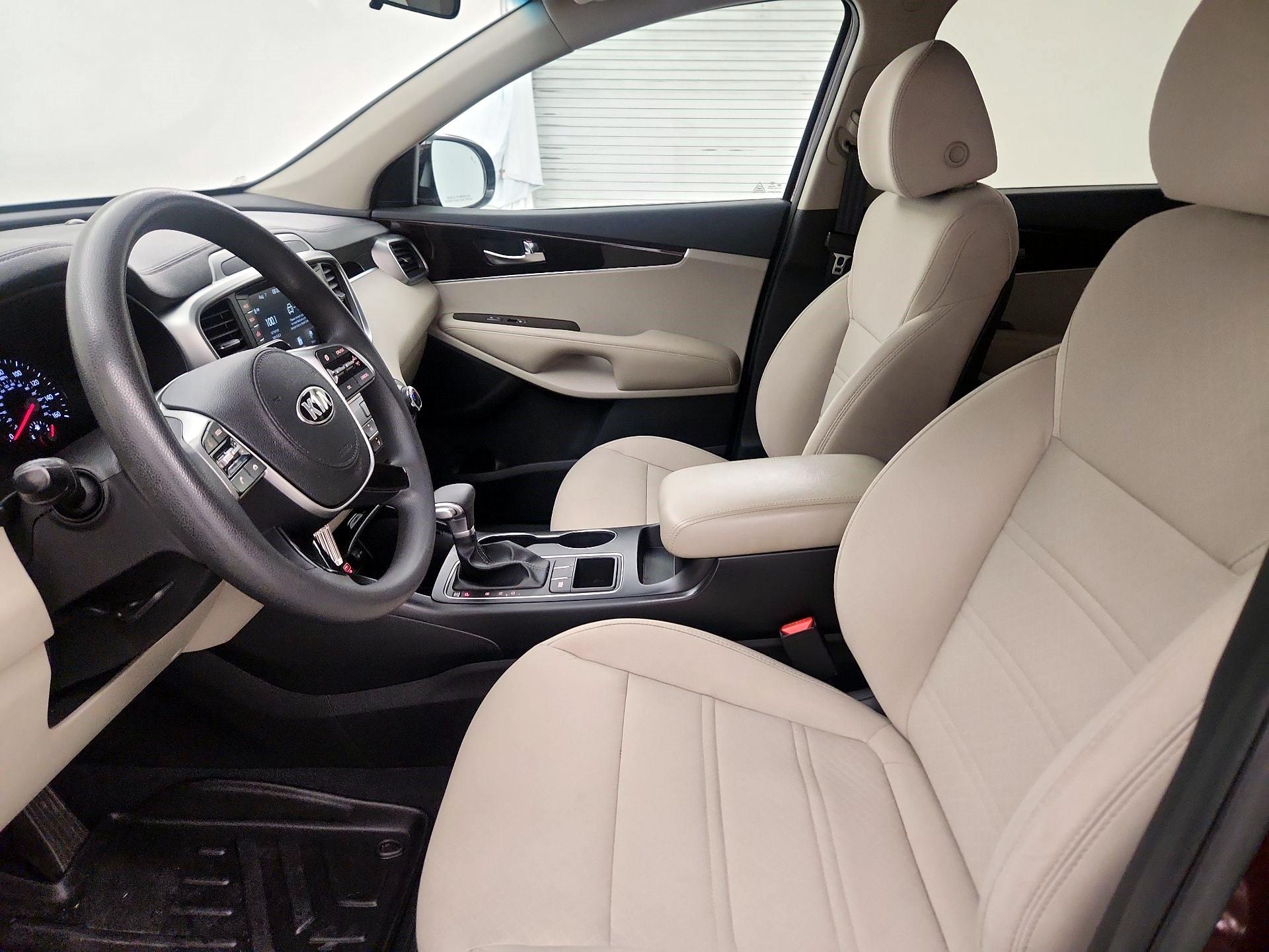 Thumbnail: 2020 Kia Sorento - 11