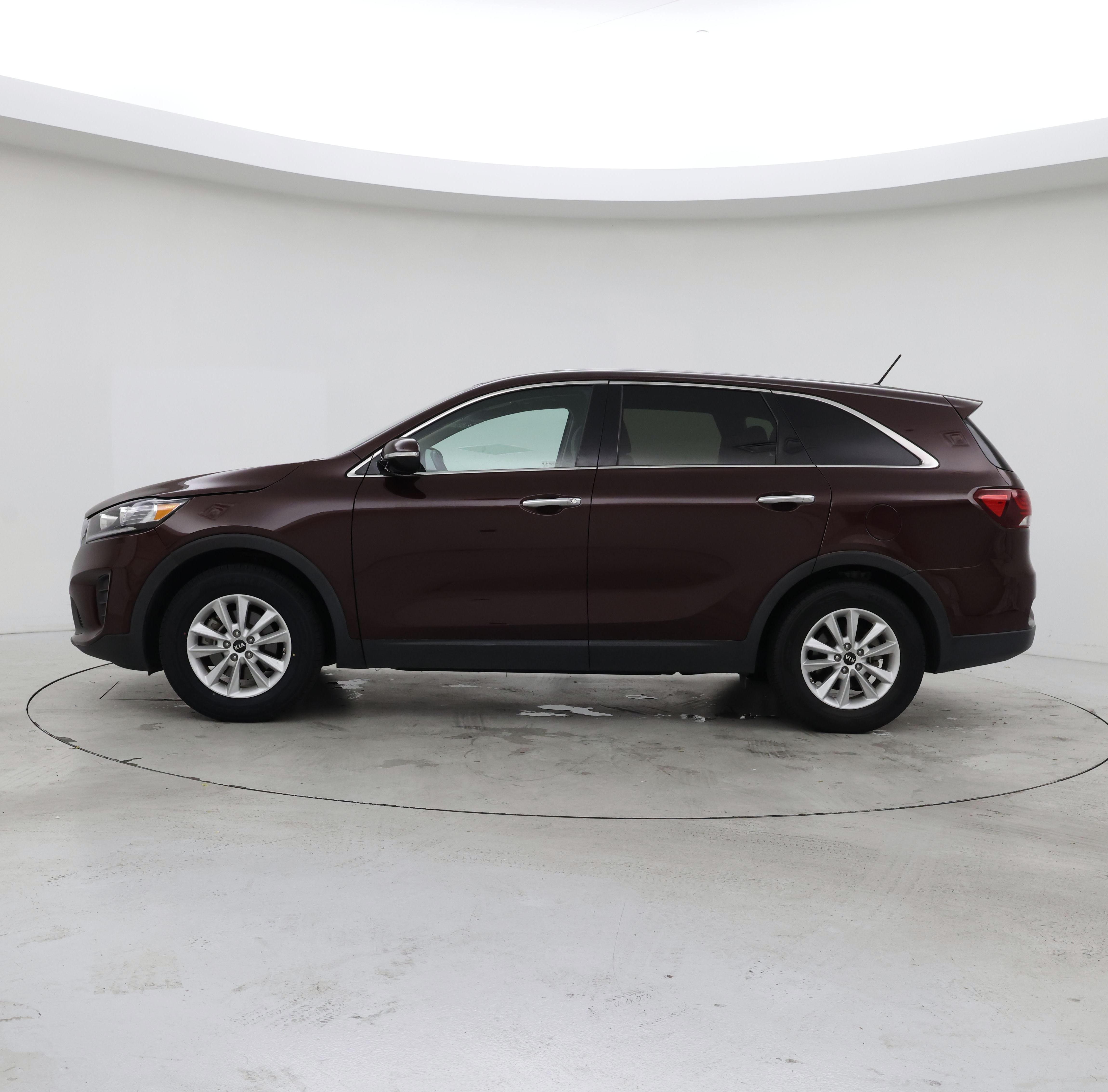 Thumbnail: 2020 Kia Sorento - 3