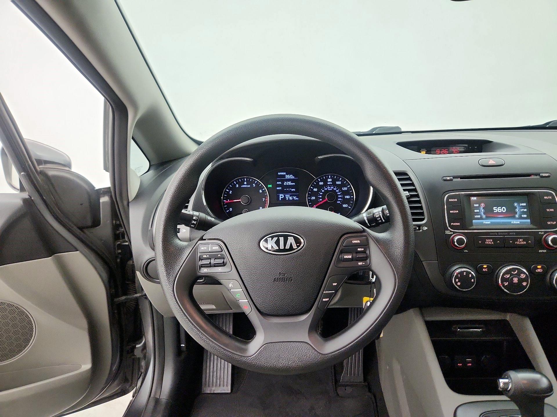 Thumbnail: 2016 Kia Forte - 10