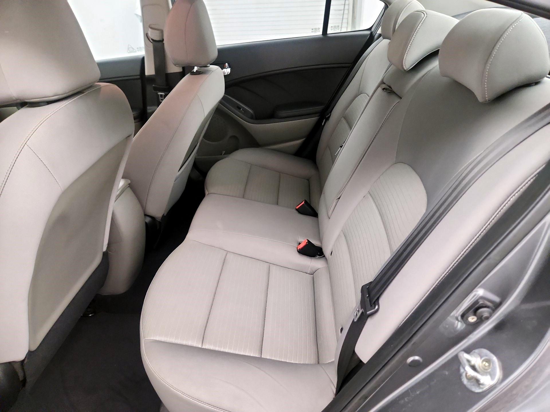 Thumbnail: 2016 Kia Forte - 19