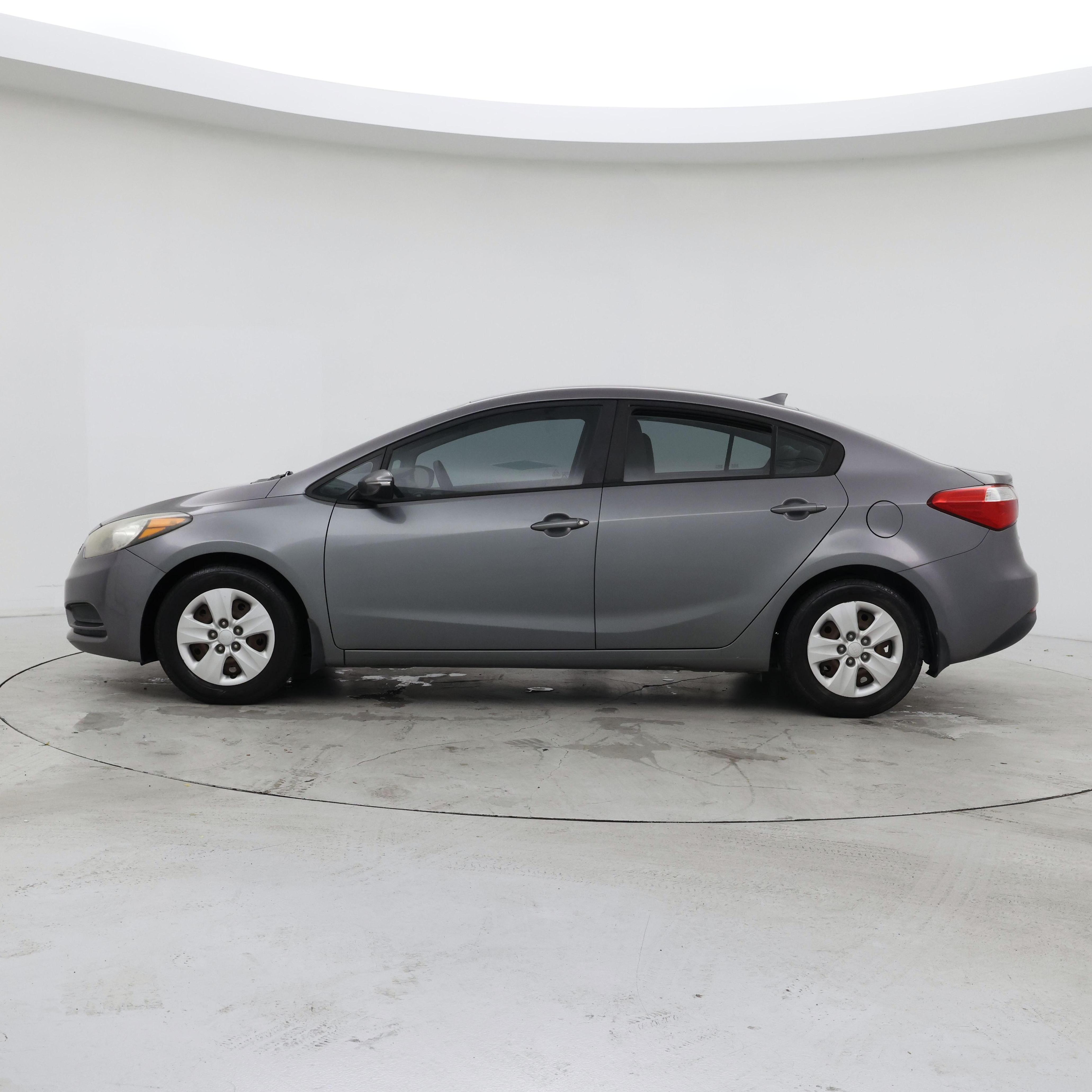 Thumbnail: 2016 Kia Forte - 3