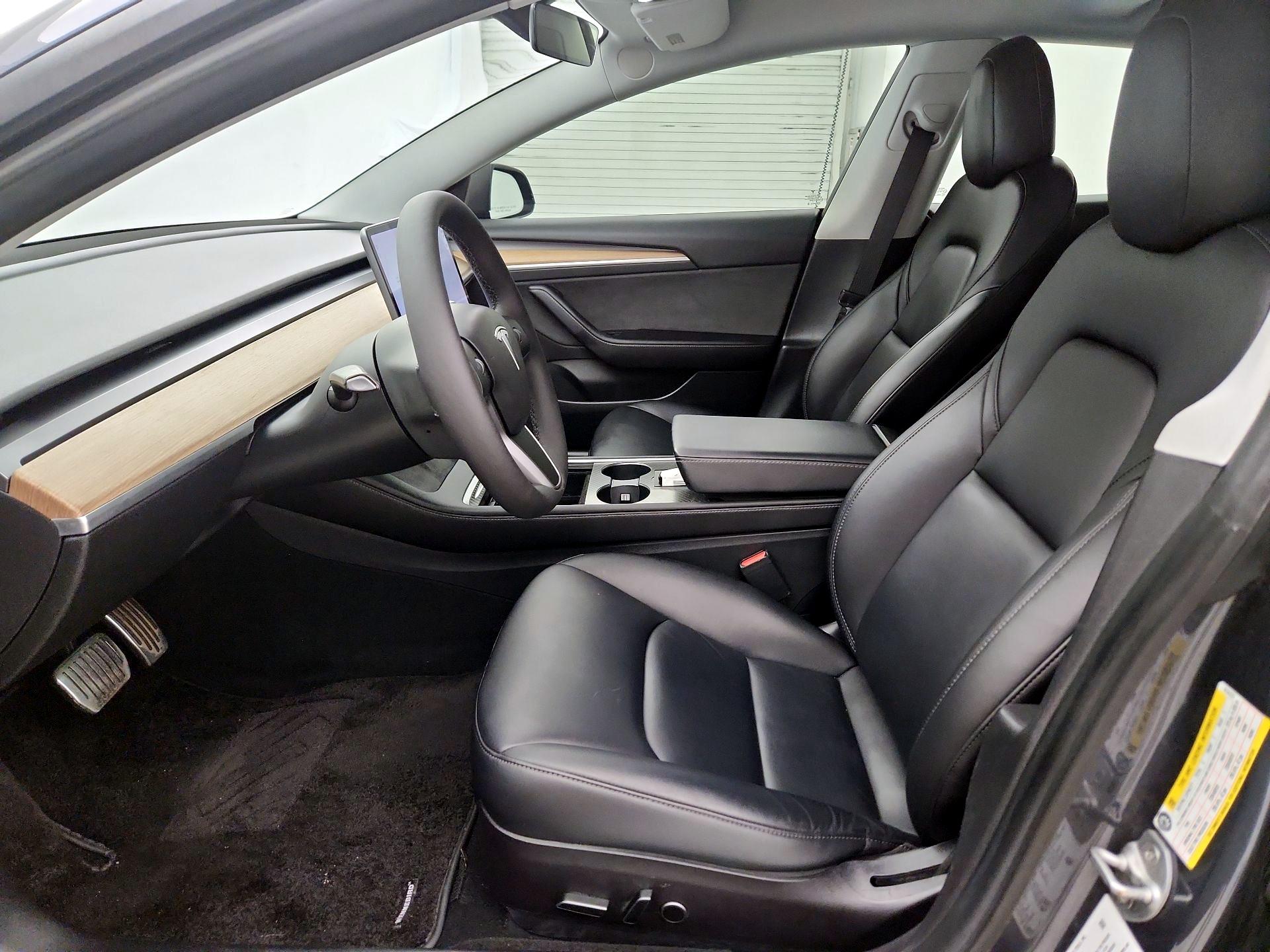 Thumbnail: 2021 Tesla Model 3 - 11