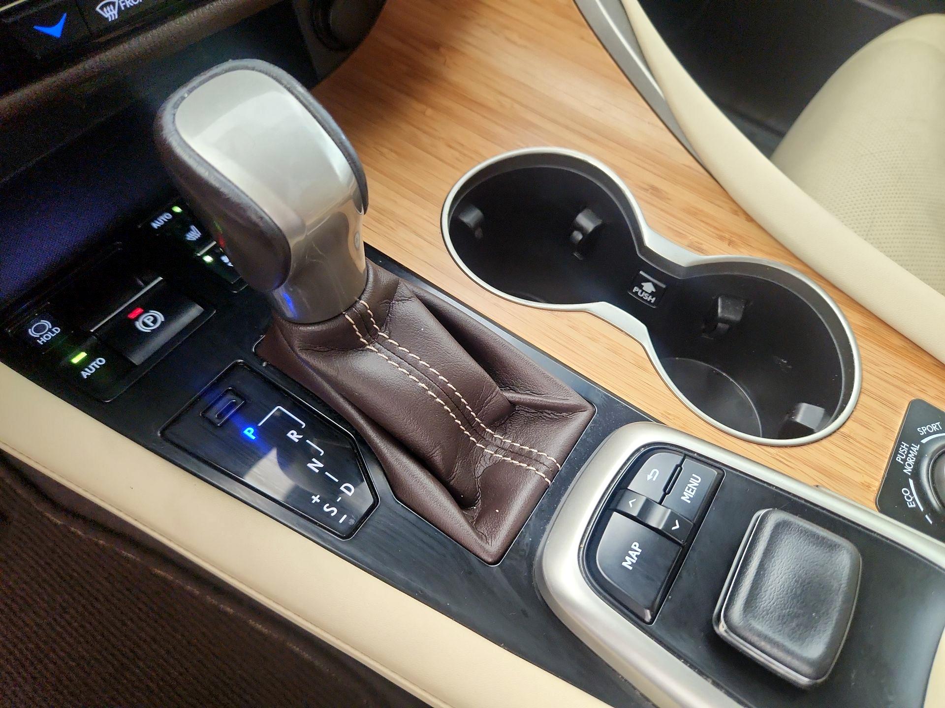 Thumbnail: 2016 Lexus RX - 18