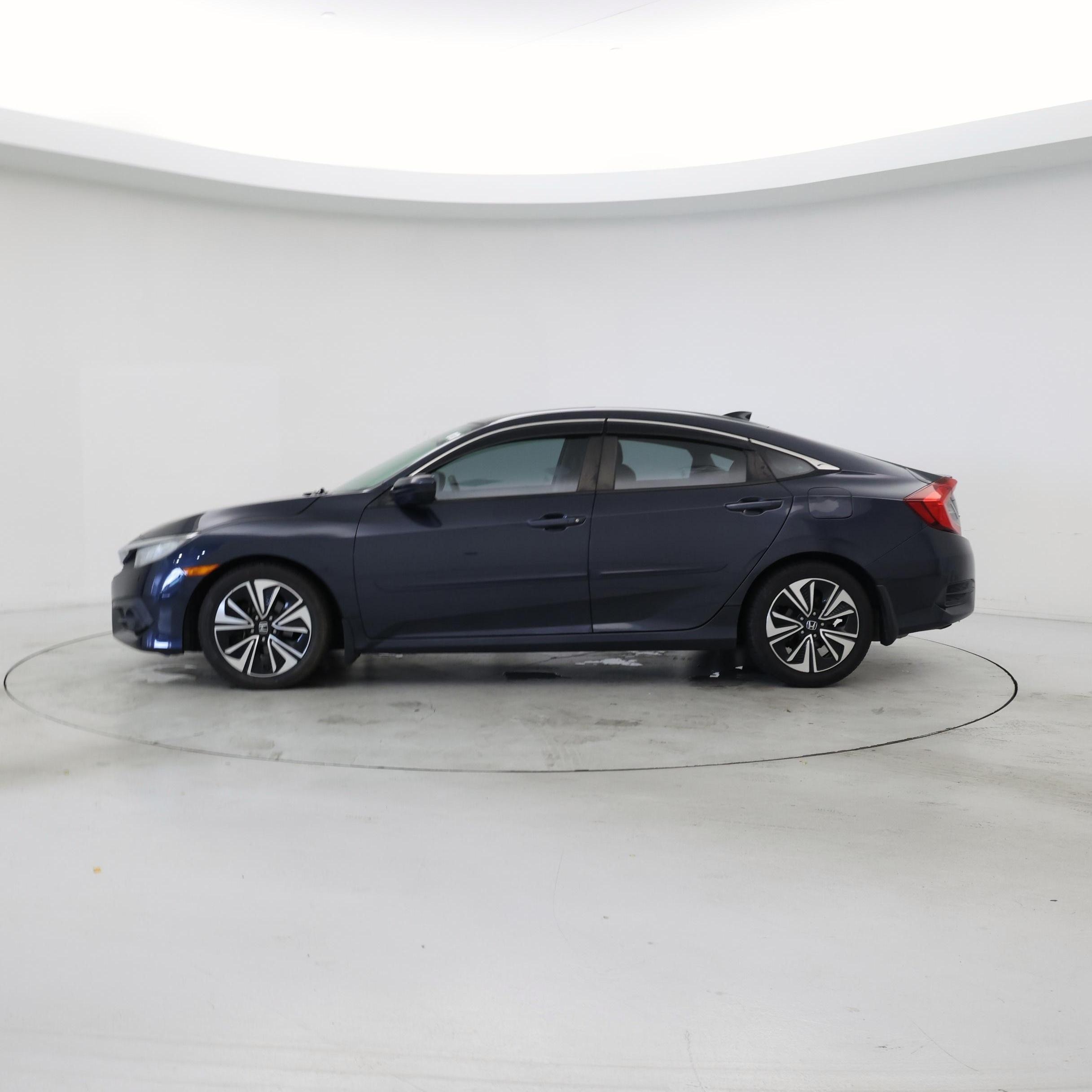 Thumbnail: 2017 Honda Civic - 3