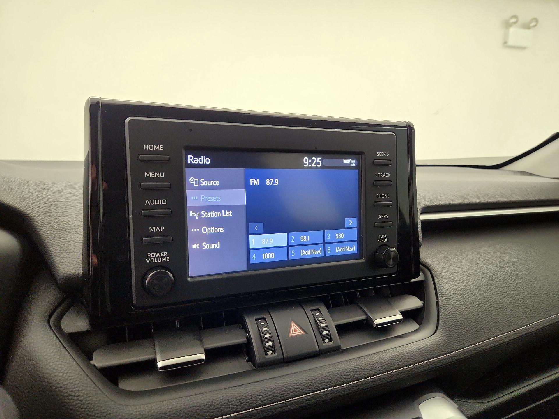 Thumbnail: 2019 Toyota RAV4 - 15