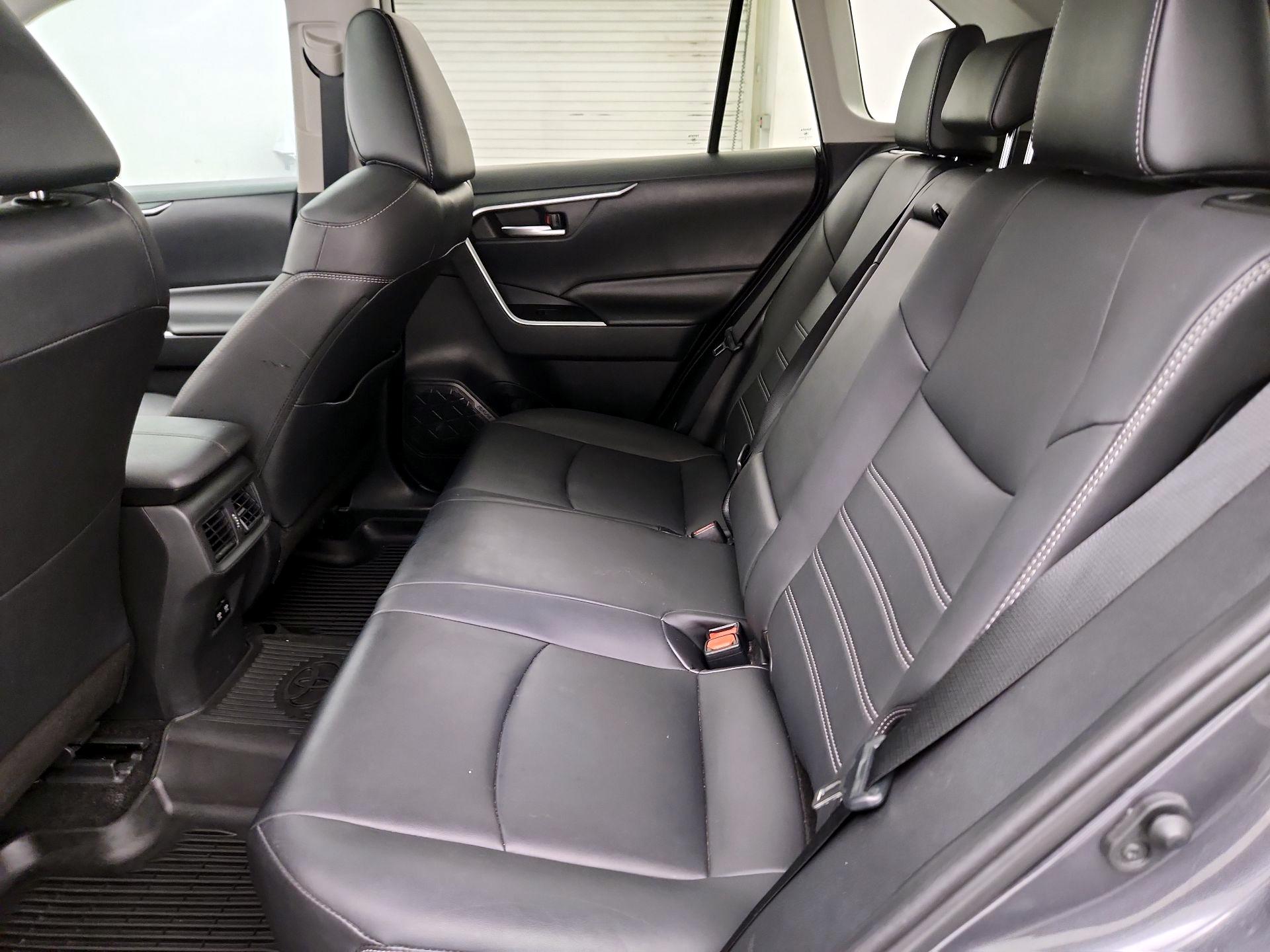 Thumbnail: 2019 Toyota RAV4 - 20