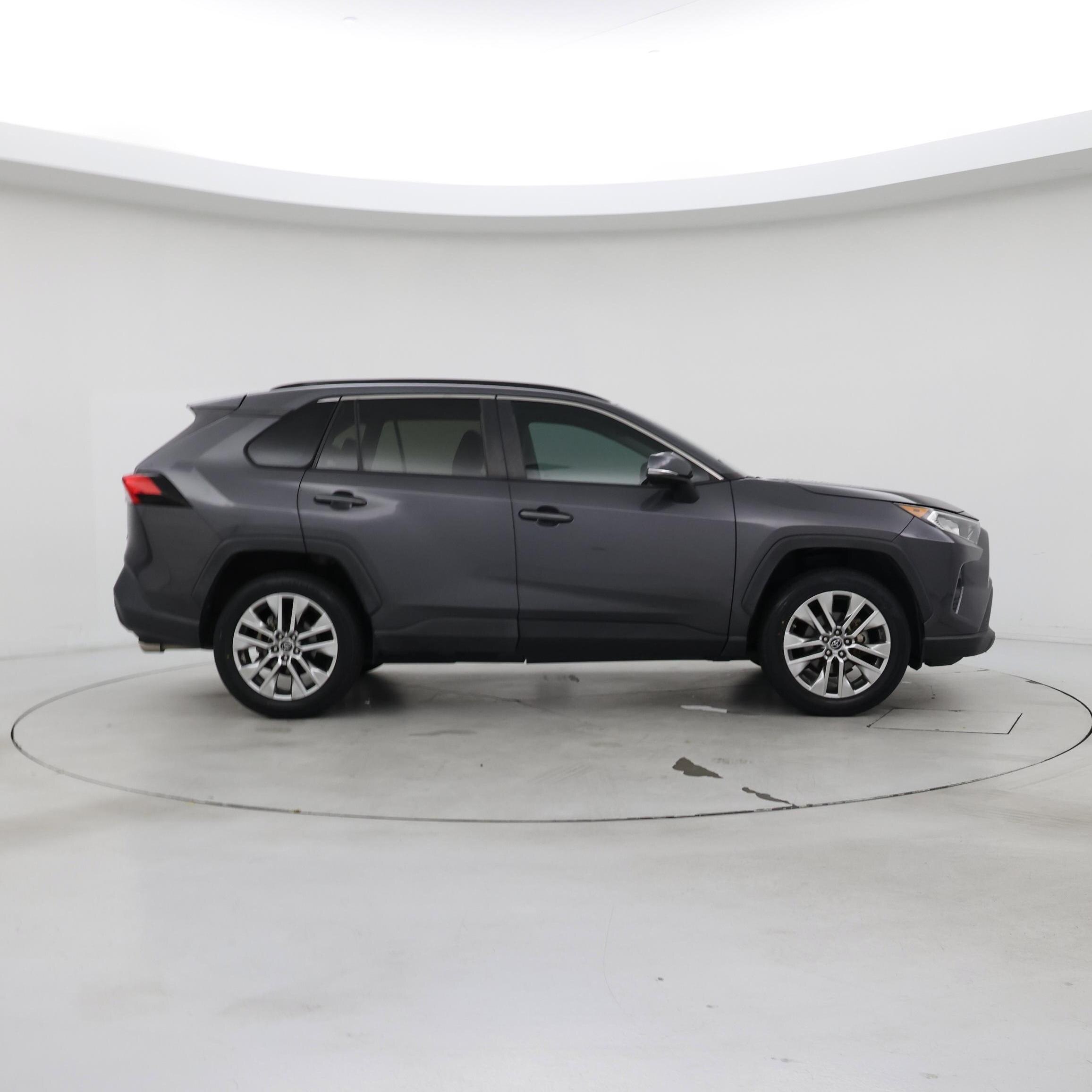 Thumbnail: 2019 Toyota RAV4 - 7