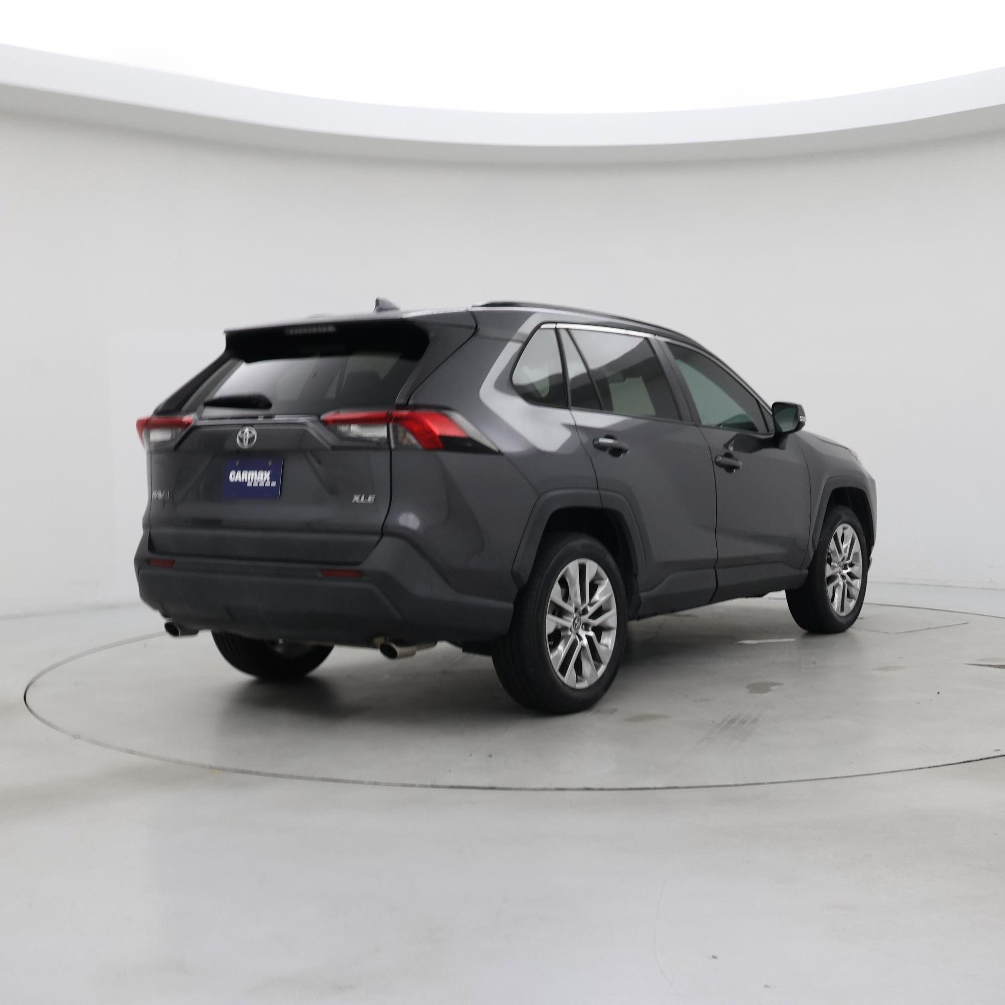 Thumbnail: 2019 Toyota RAV4 - 8