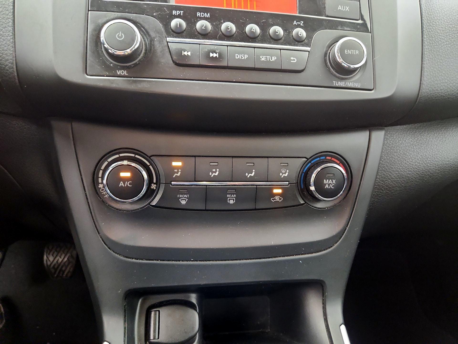 Thumbnail: 2016 Nissan Sentra - 16