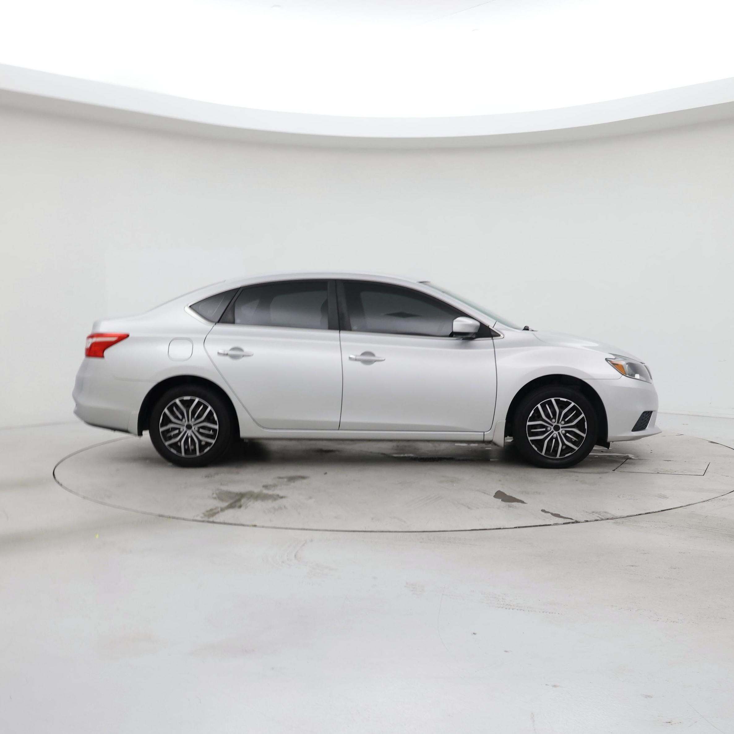 Thumbnail: 2016 Nissan Sentra - 7