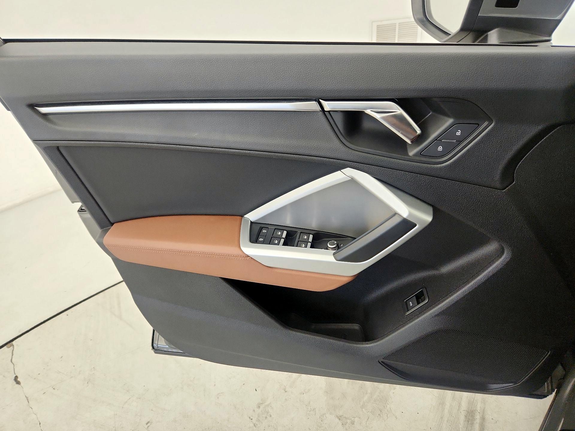 Thumbnail: 2020 Audi Q3 - 12