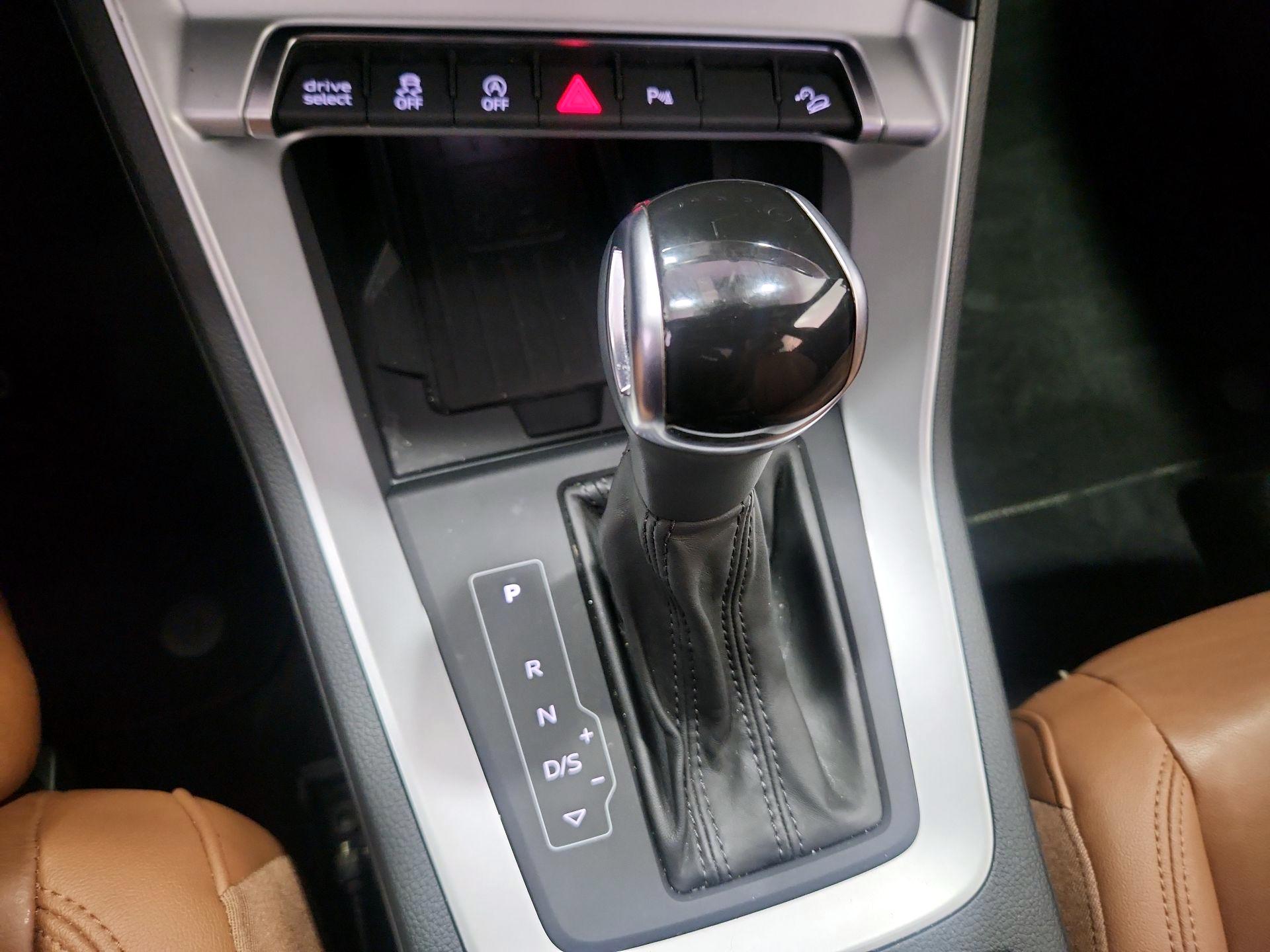 Thumbnail: 2020 Audi Q3 - 17