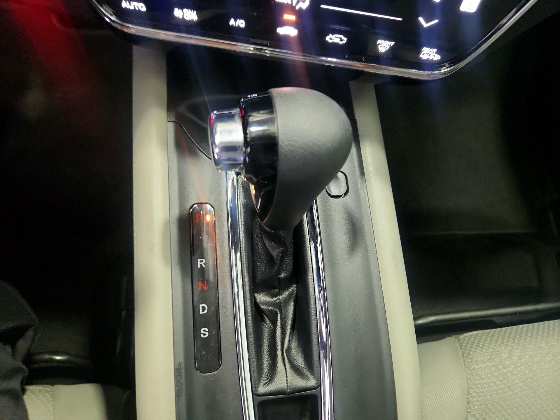 Thumbnail: 2019 Honda HR-V - 17