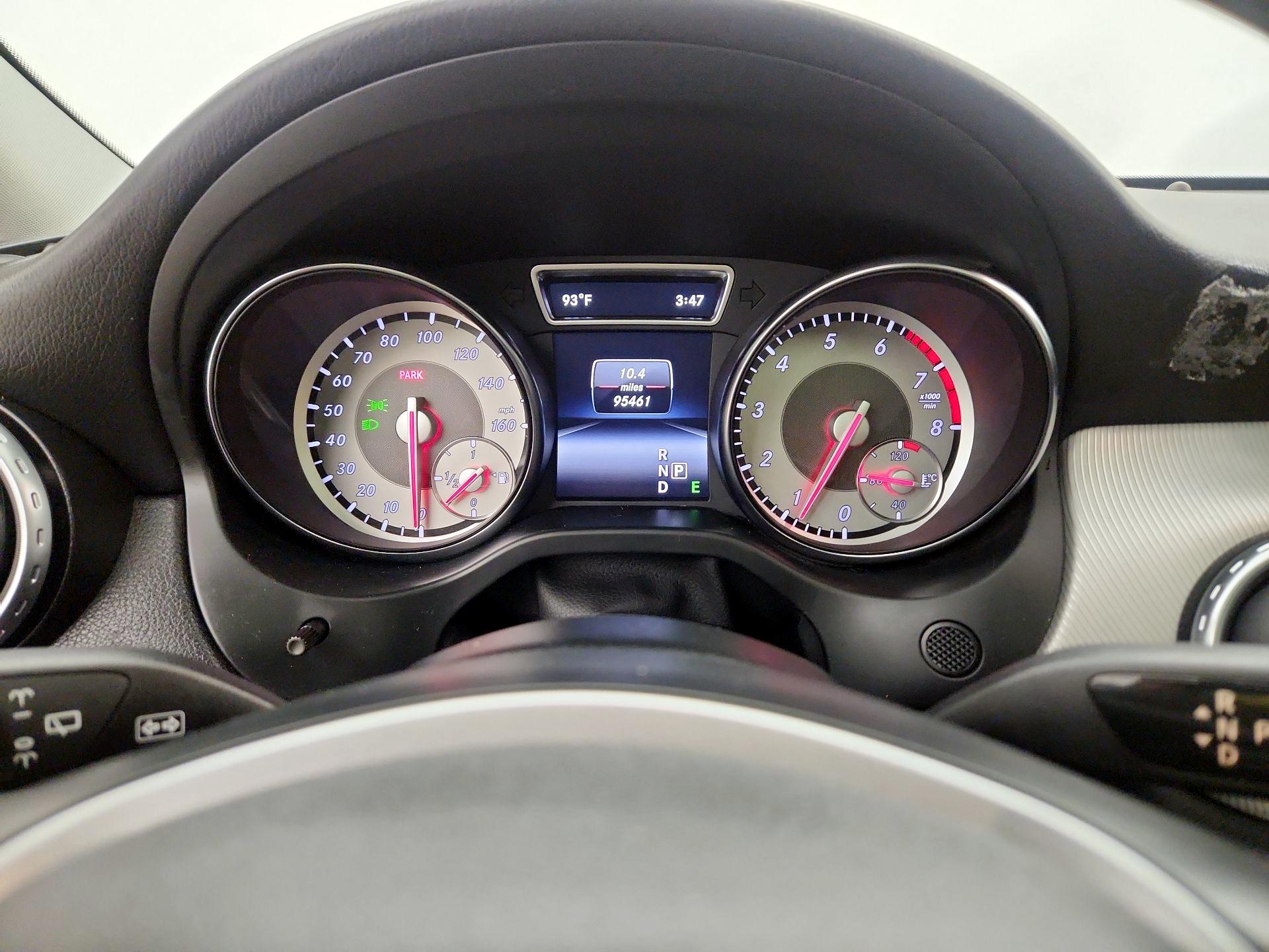 Thumbnail: 2015 Mercedes-Benz GLA - 10