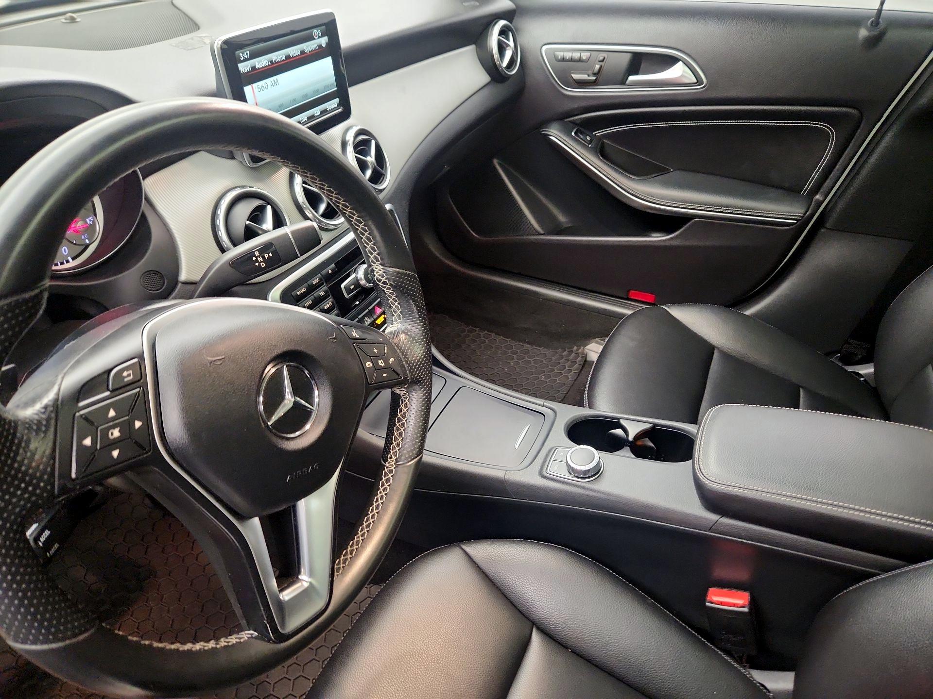 Thumbnail: 2015 Mercedes-Benz GLA - 11