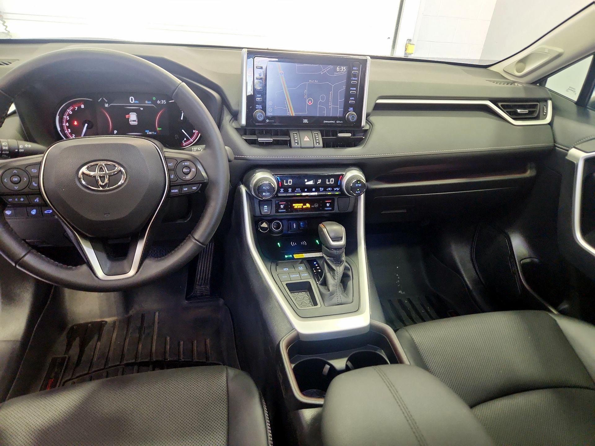 Thumbnail: 2021 Toyota RAV4 - 9