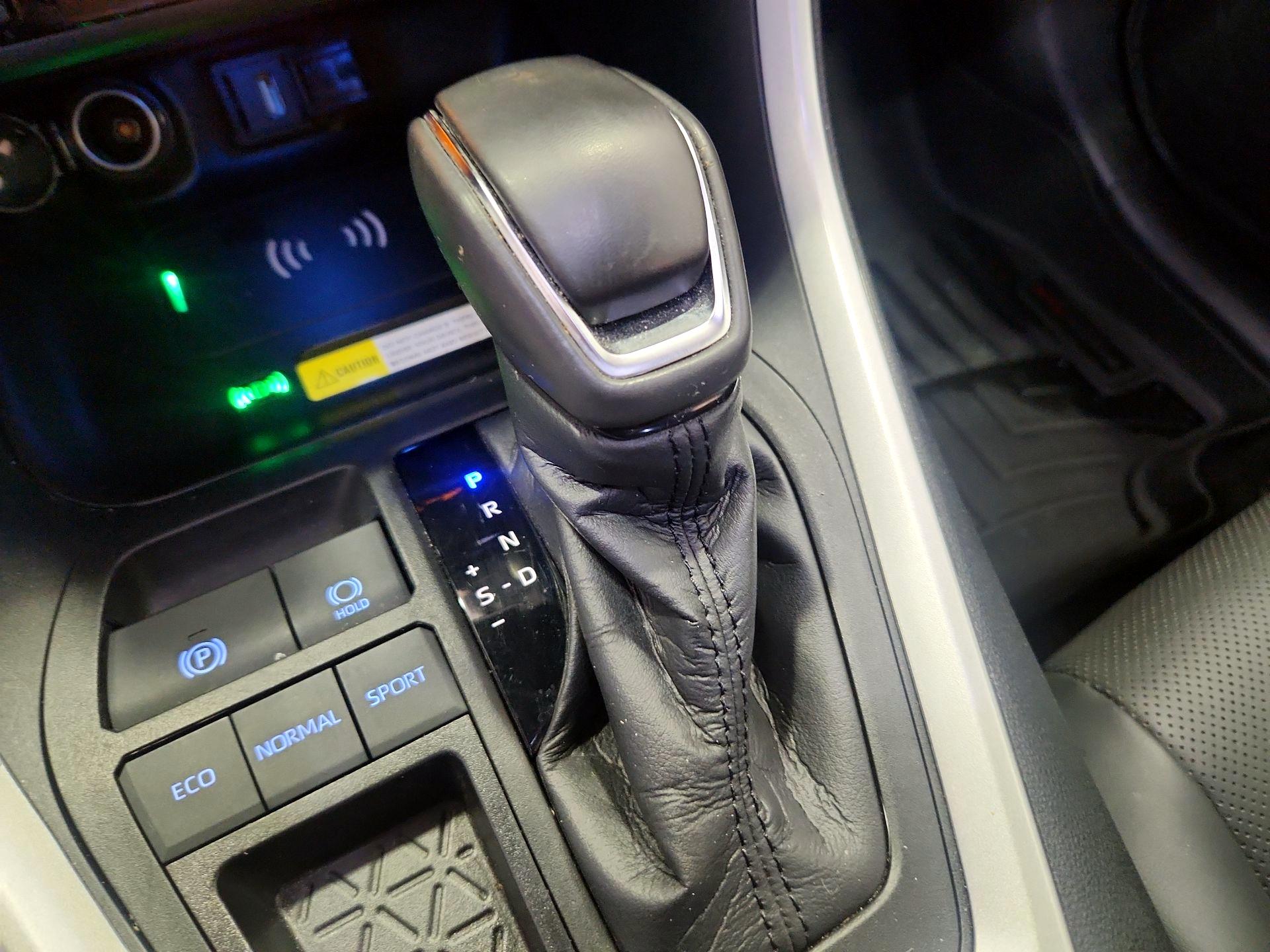 Thumbnail: 2021 Toyota RAV4 - 18