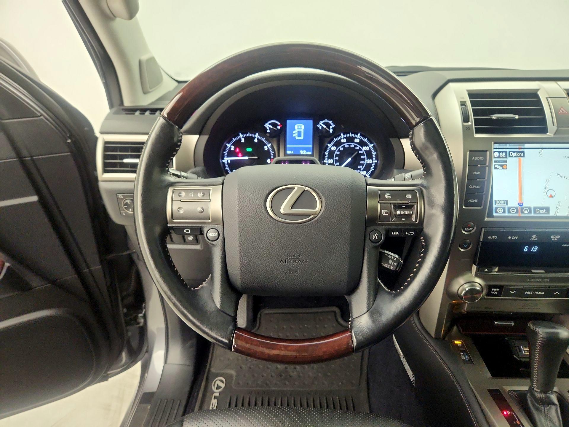 Thumbnail: 2019 Lexus GX - 10