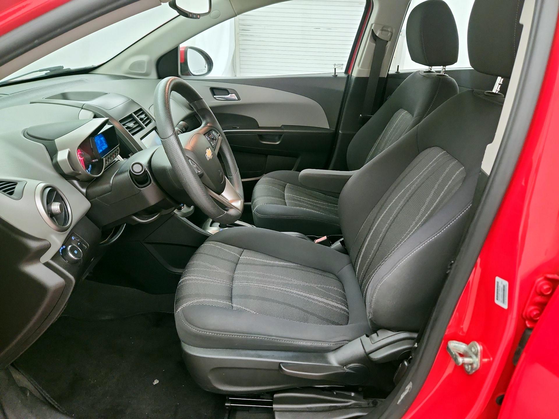 Thumbnail: 2014 Chevrolet Sonic - 11