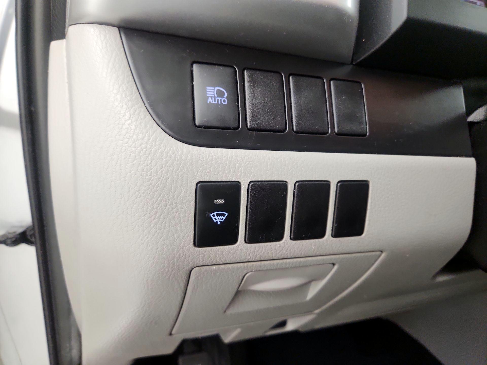 Thumbnail: 2019 Toyota Highlander - 13