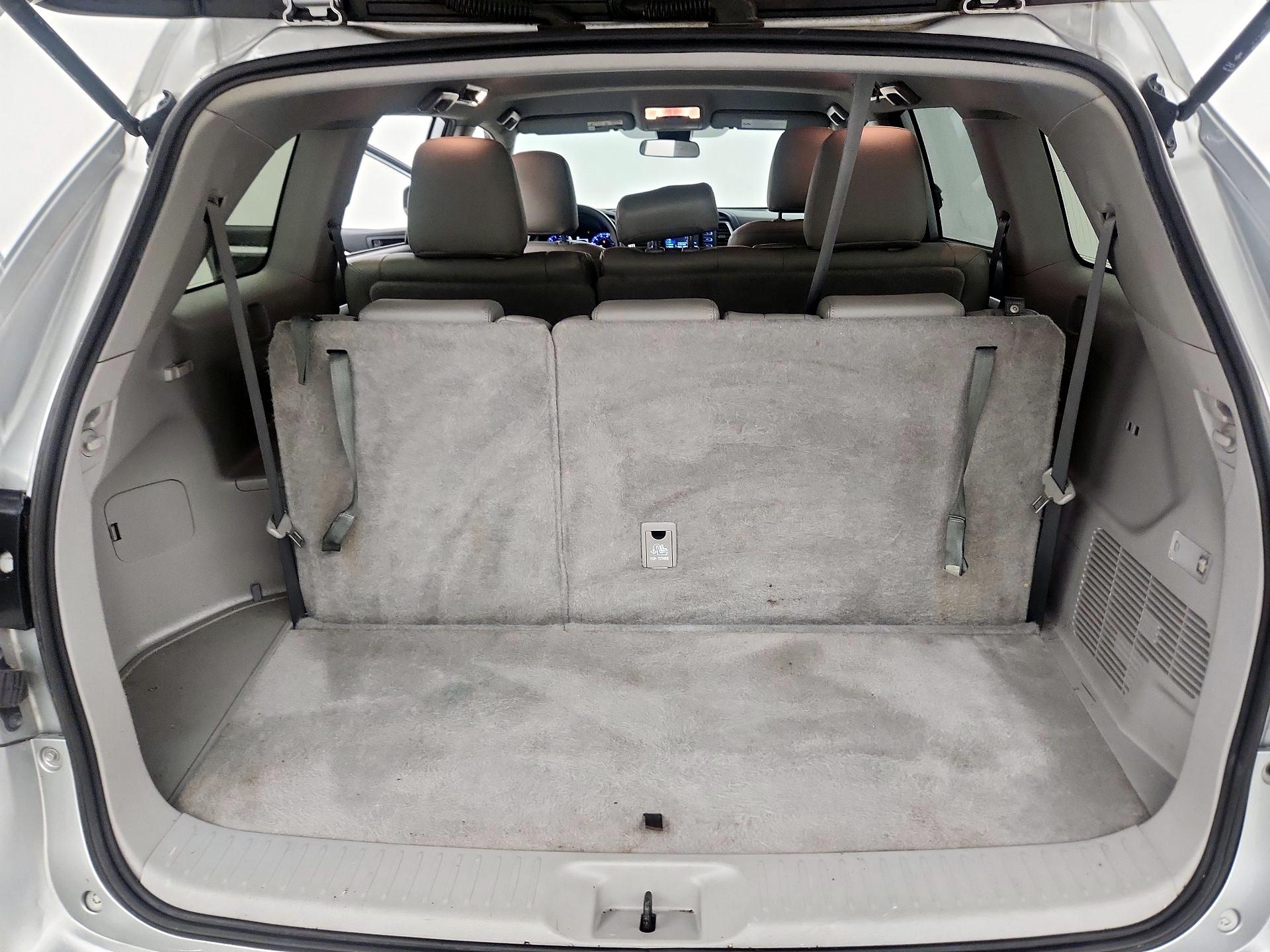 Thumbnail: 2019 Toyota Highlander - 20